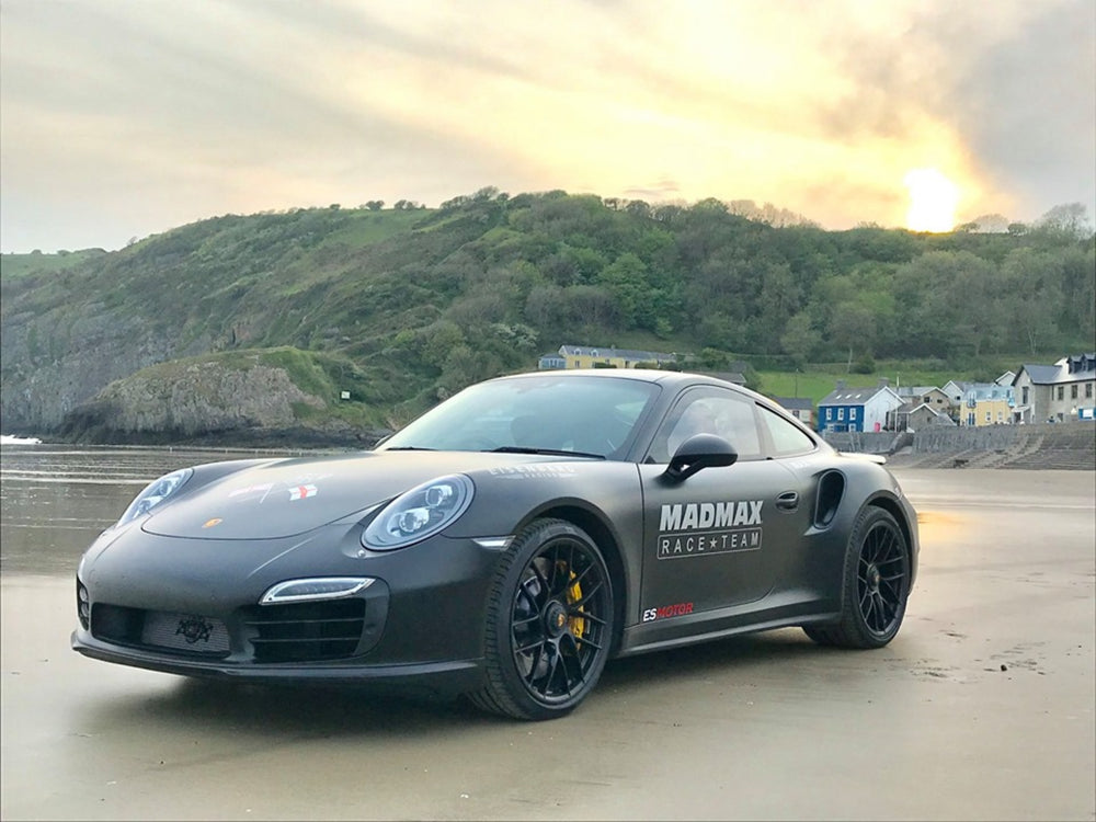 Zef Eisenberg Smashes Outright Speed And Flying Mile Records At Pendine Sands In Porsche 911 Turbo