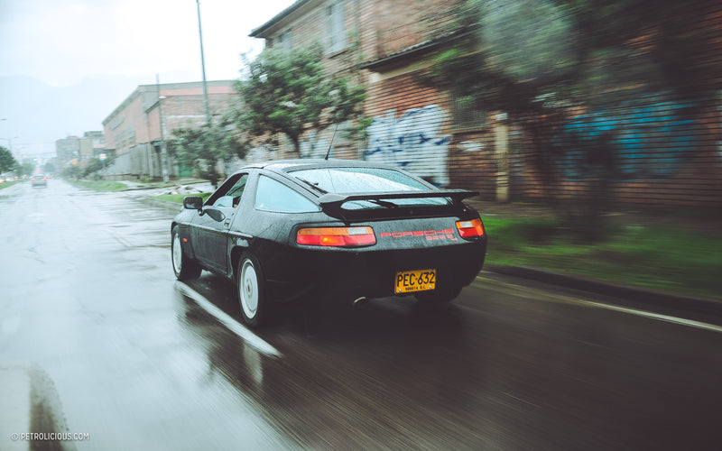 A German V8 In Bogotá: Prowling City Streets In A Porsche 928 S4