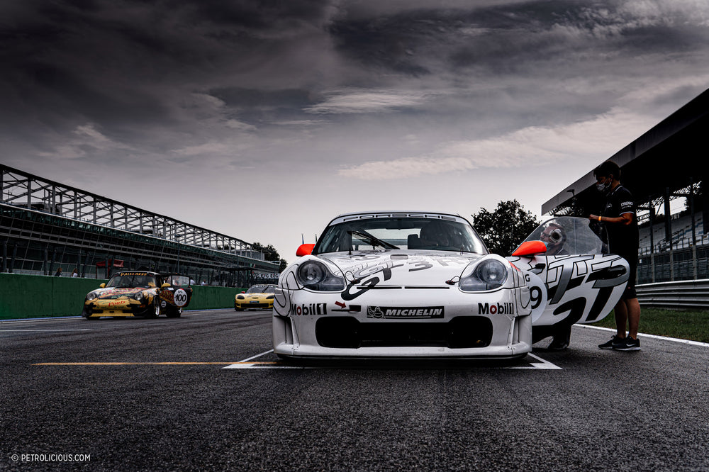 This 996 Porsche 911 GT3 RS Is A Different Definition Of 'Family Car'