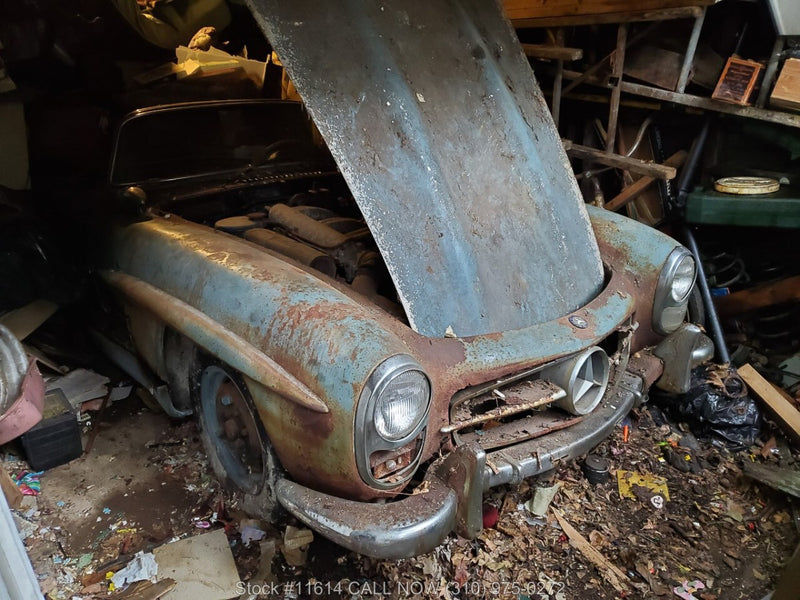 Barn Find Benz 300SL Garners $800,000 In Sale