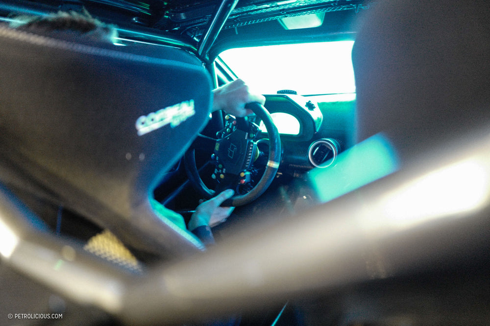 Hi-Tech Driving Simulators: For Modern Racers And Vintage Enthusiasts Alike