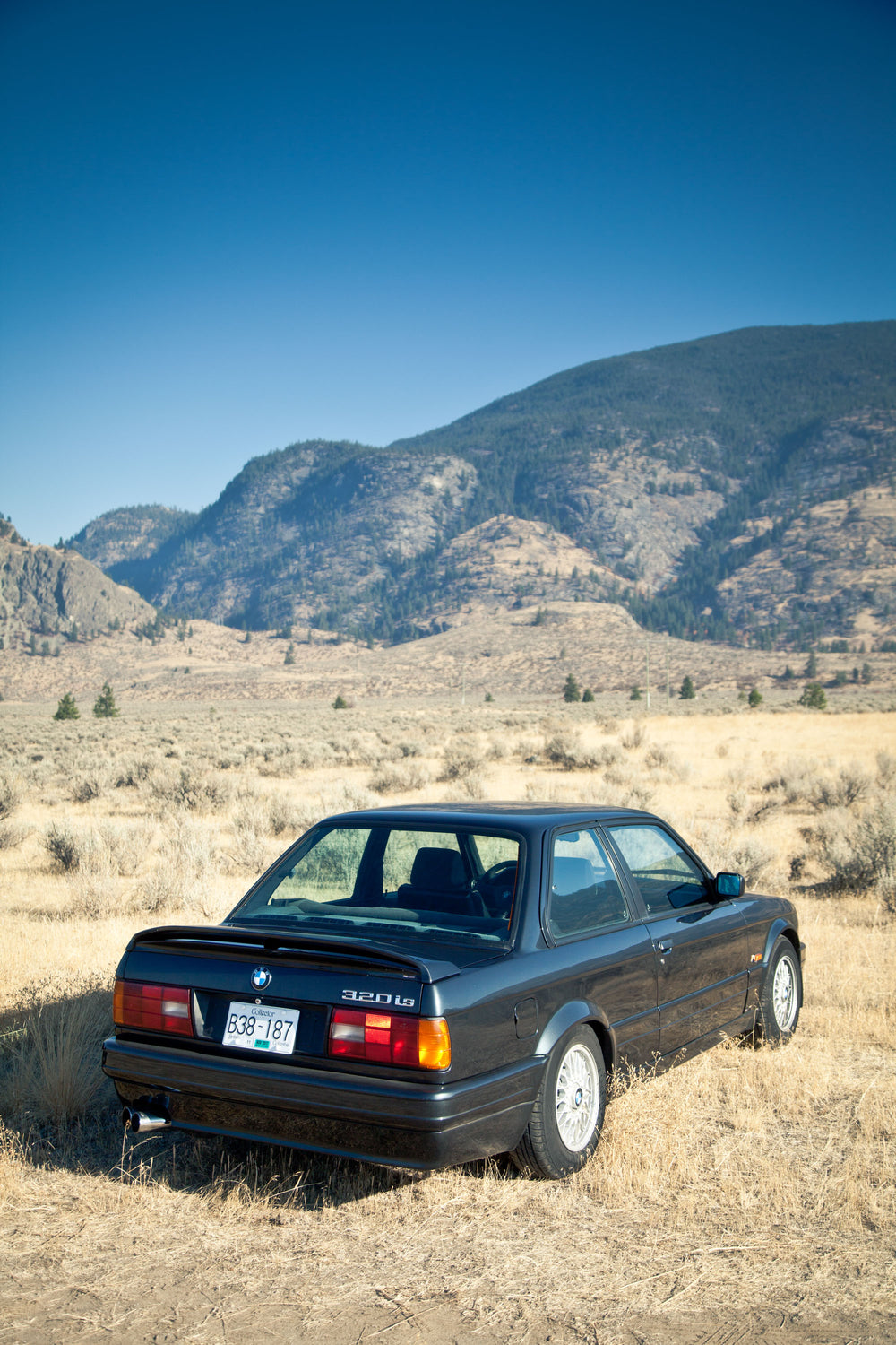 The BMW 320is Puts A Motorsport Powertrain In An Unassuming Sedan