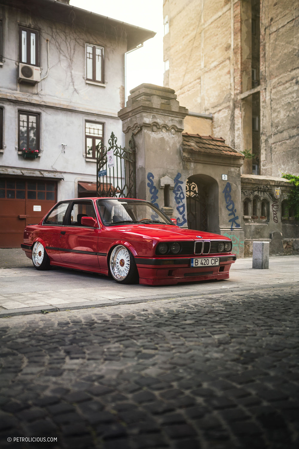 Distilling Late-'80s Touring Car Styling Into A Modified BMW E30 3-Series