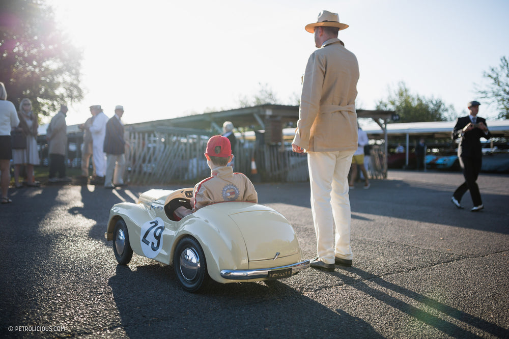 Cars And Cosplay: Here Are The Outfits And Characters That Decorate The Goodwood Revival