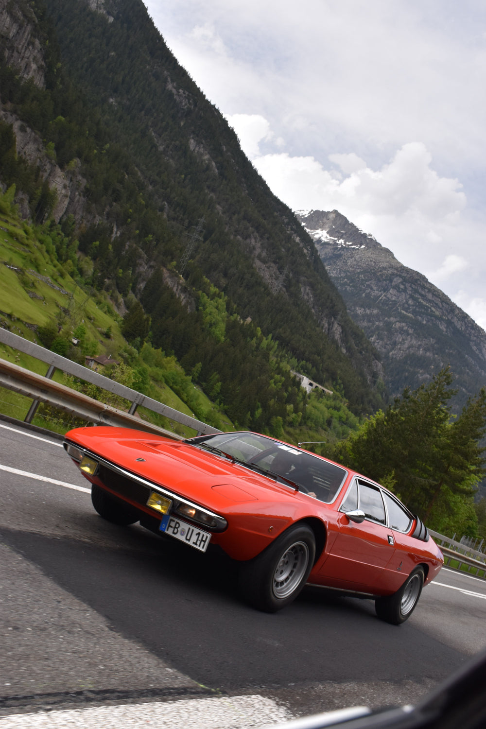 Channeling The Ultimate '70s European Road Trip In My Lamborghini Urraco P250