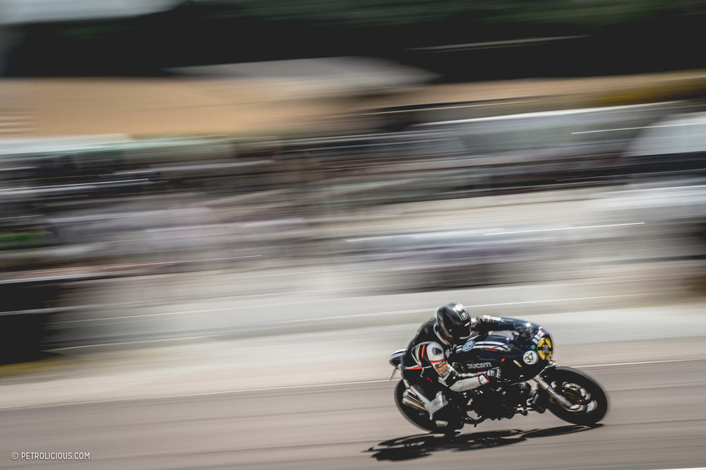 The Café Racer Cup Mixes Vintage Motorcycle Style With Dragging Knees And High Speed