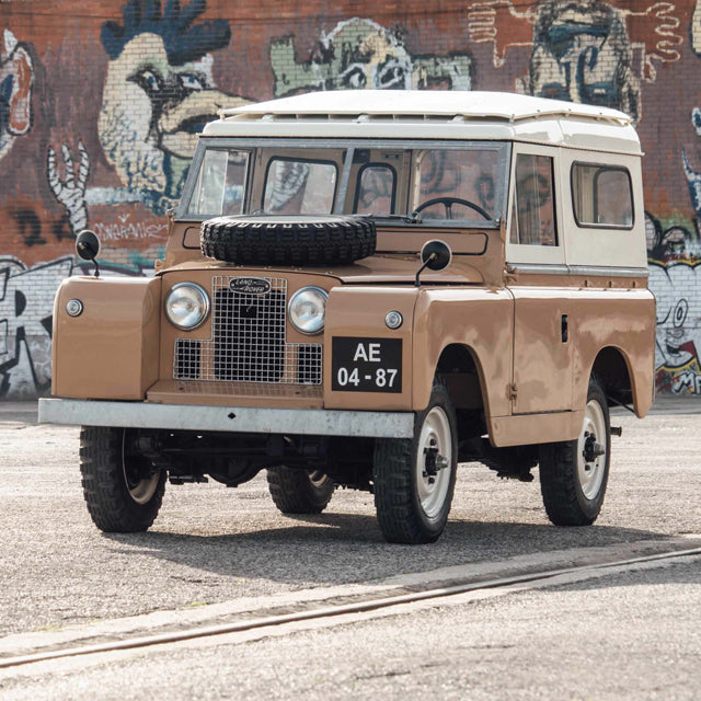 Buy This Land Rover And Leave Everything Behind