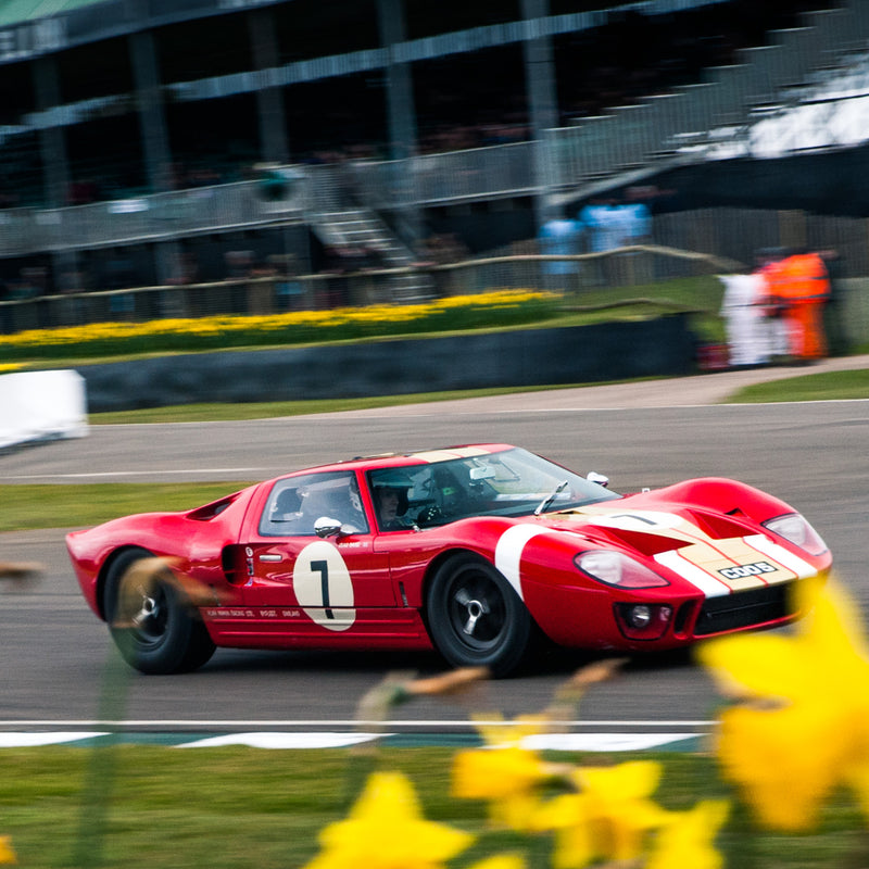 Here’s What It’s Like To Race A Ford GT40 On The Limit