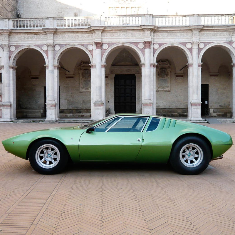 A De Tomaso Mangusta Perfectly Suits An Award Winning Photographer