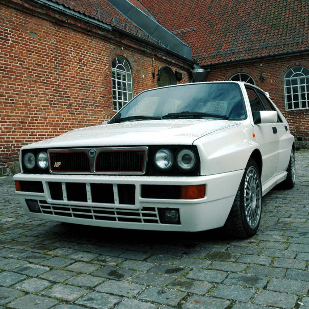 Rain Brings Out the Norwegian Lancias