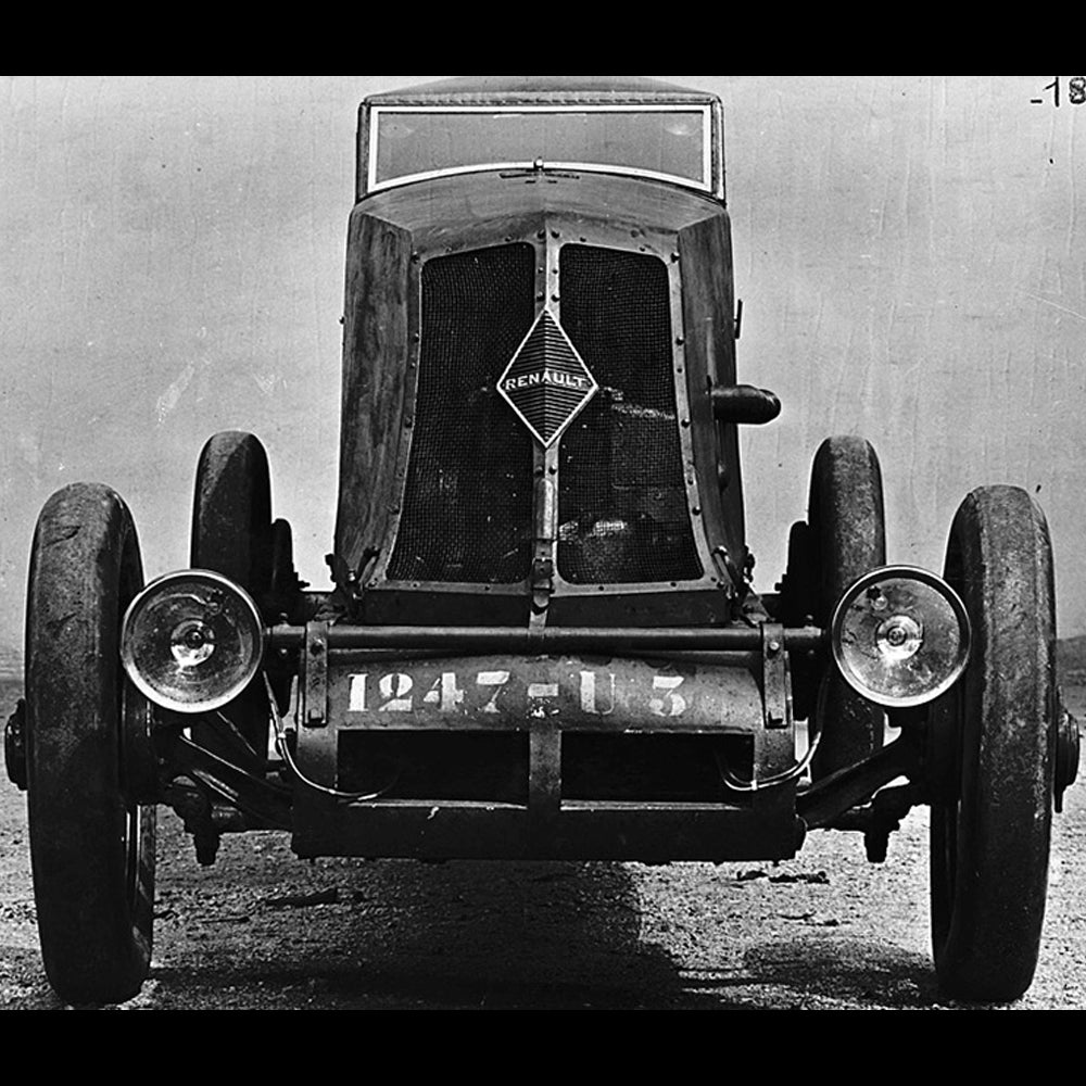 The 1926 Renault 40CV Broke Speed Records with Brute Force