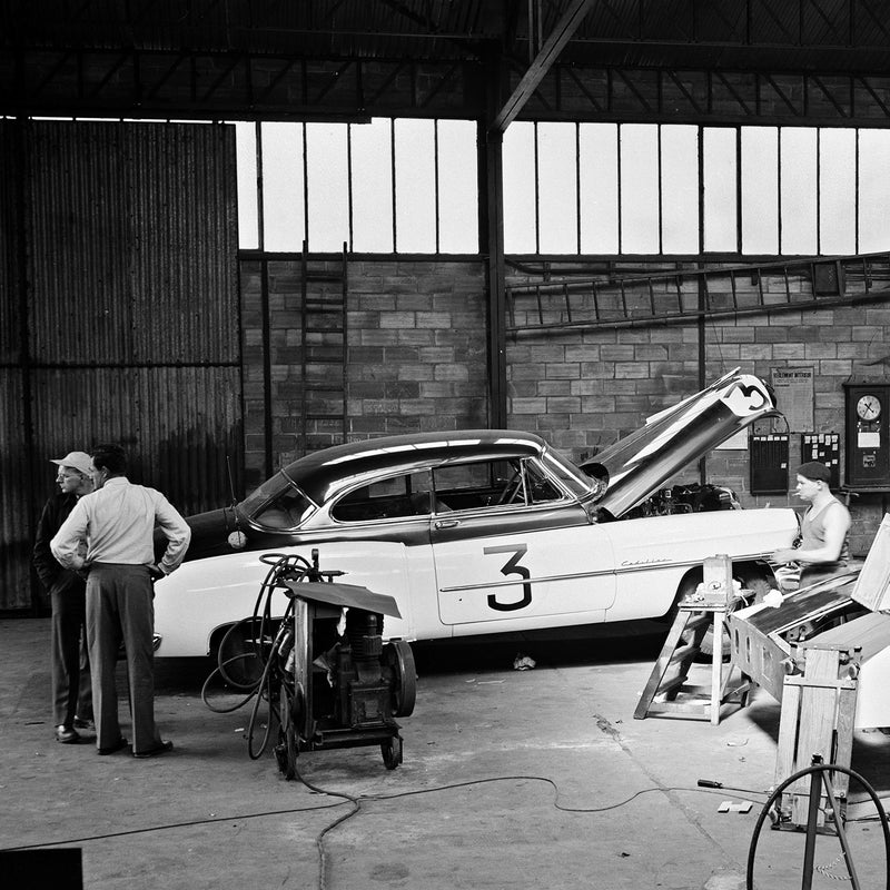 These 10 Period Race Shop Photos Have Just Been Unearthed