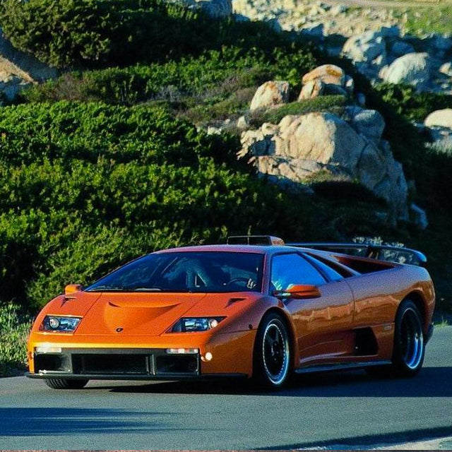 This Short Lamborghini Diablo Documentary Is Fascinating