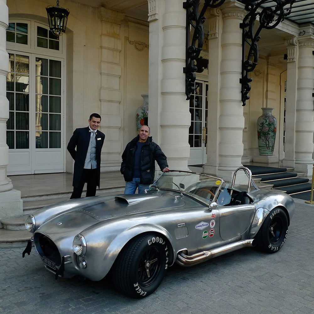 Accelerating In A AC Cobra 427 Is Mind-Blowing And Terrifying