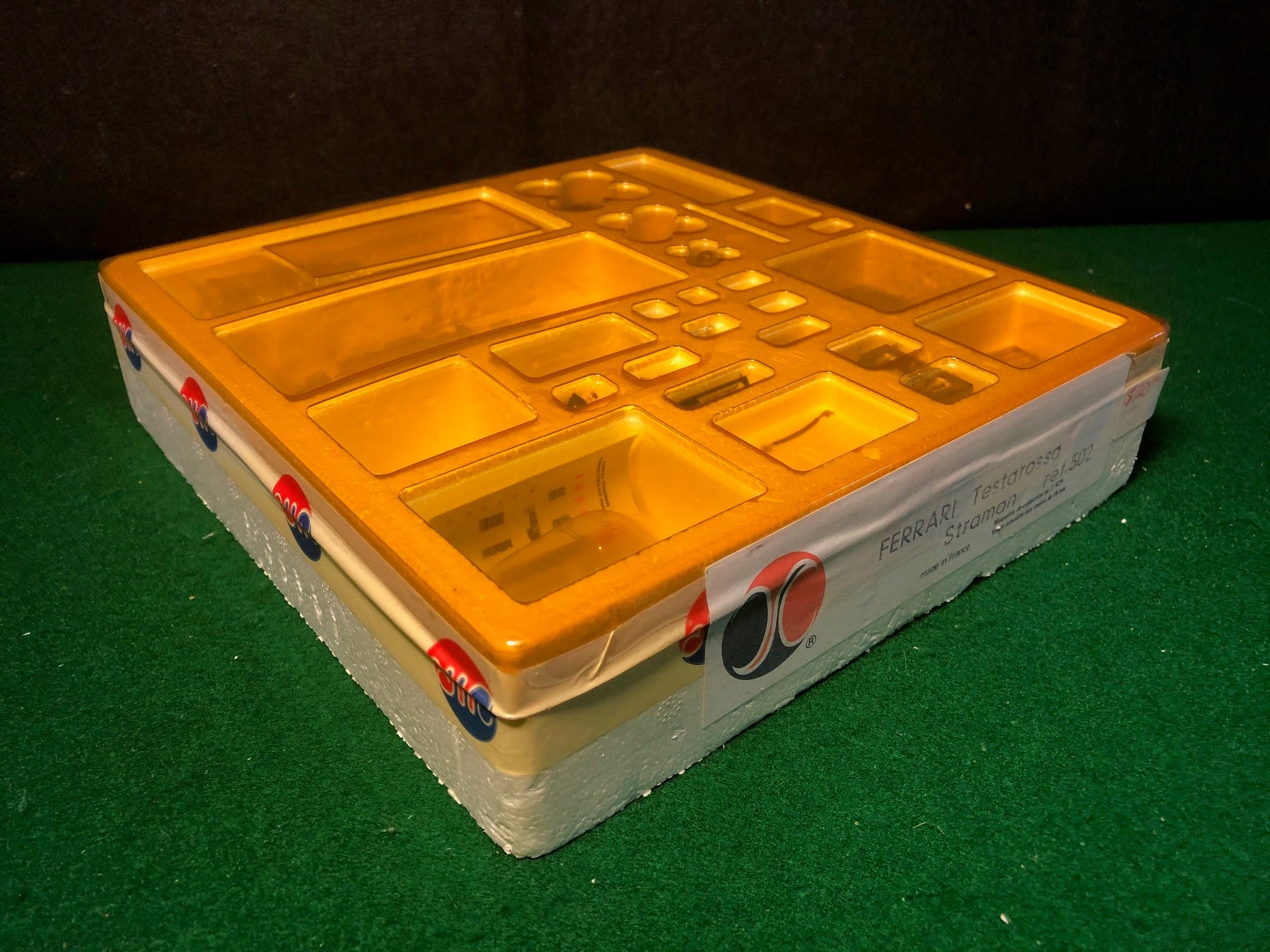 Ferrari Testarossa Straman by AMR 1:43 (502)