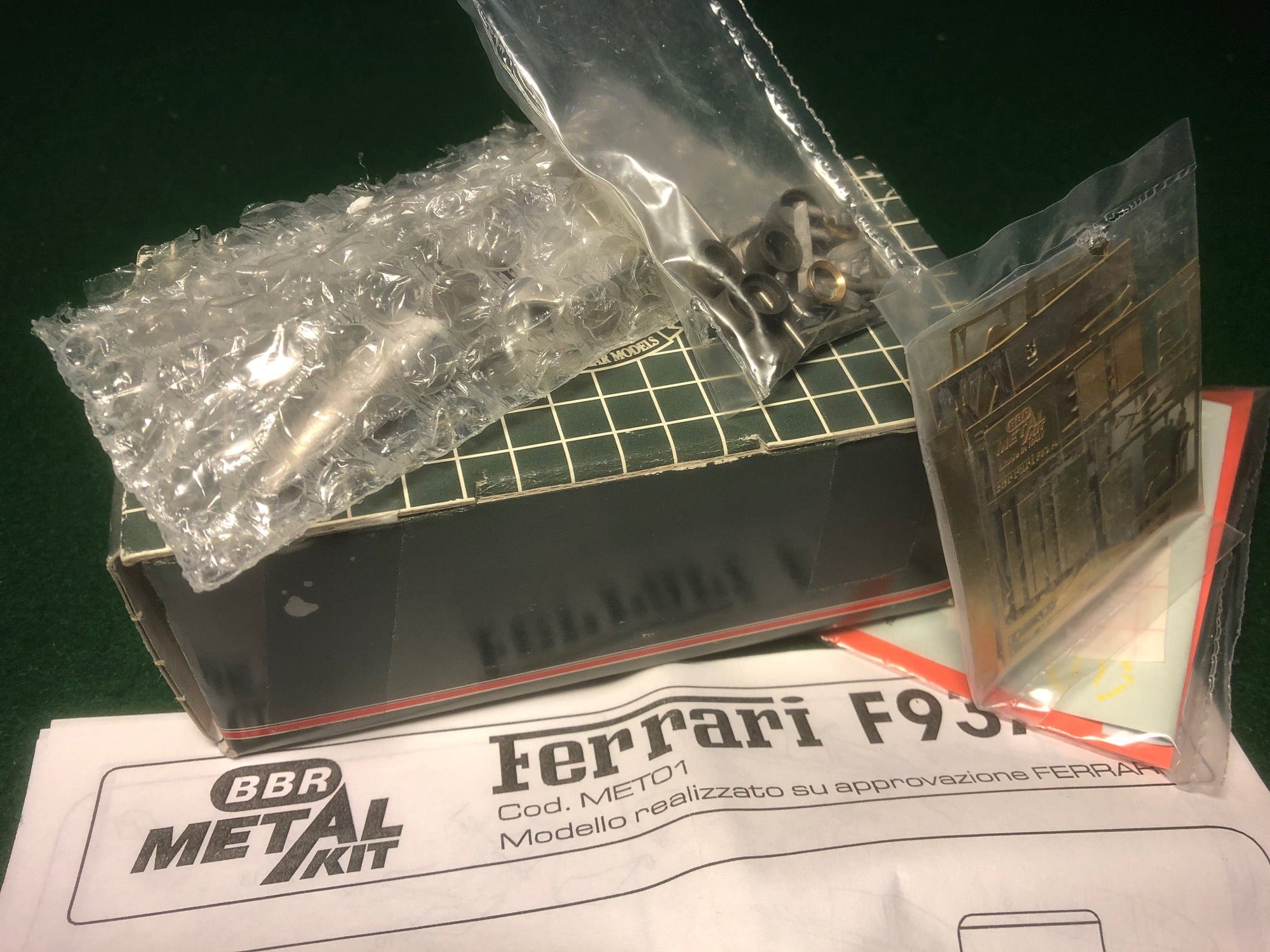 Ferrari F93A F1 GP Sud Africa 1993 N 27 Alesi of N 28 Berger by BBR 1:43 (MET01)