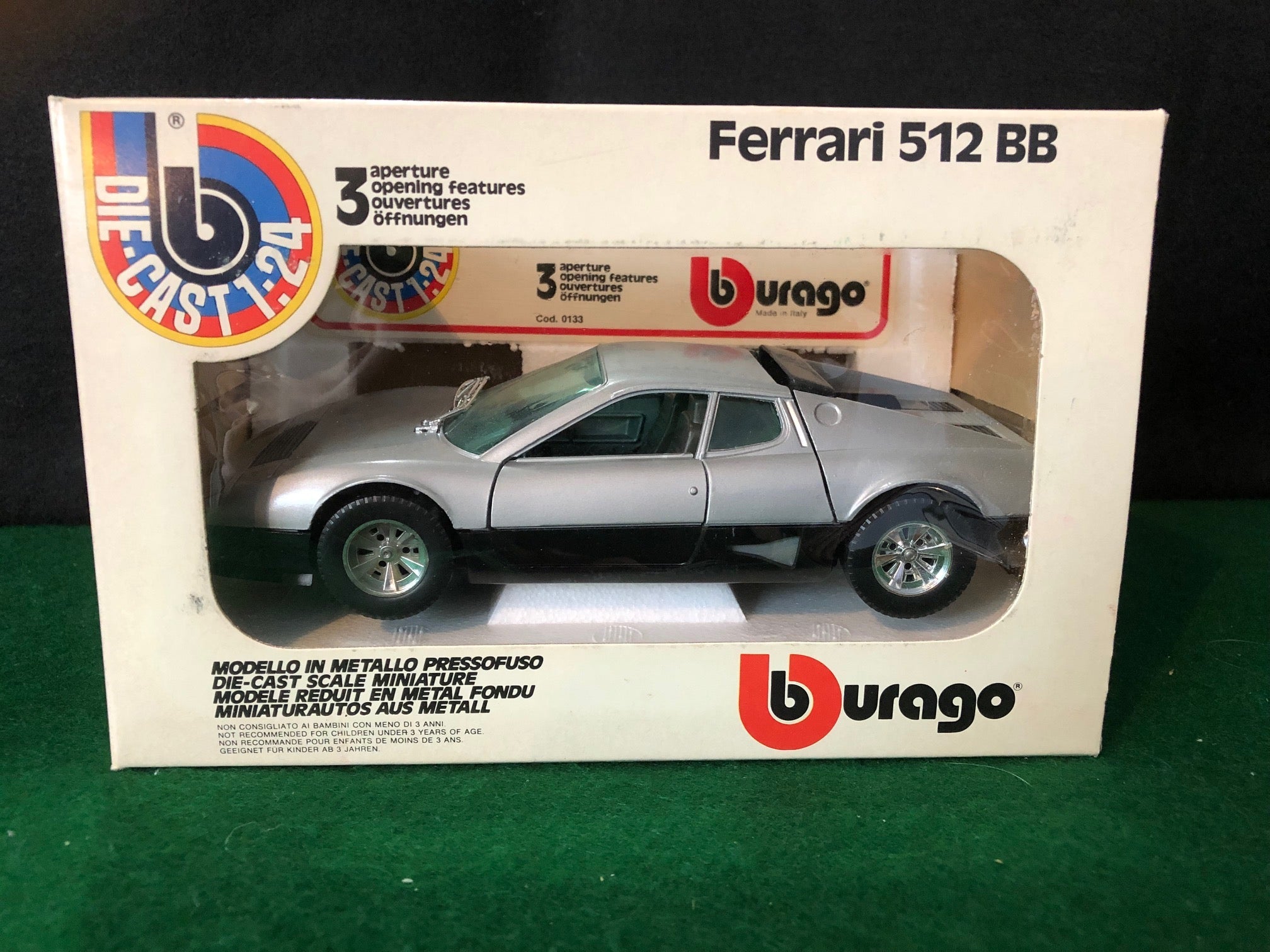 Ferrari 512 BB Berlinetta Boxer Silver/Black by BBurago 1:24