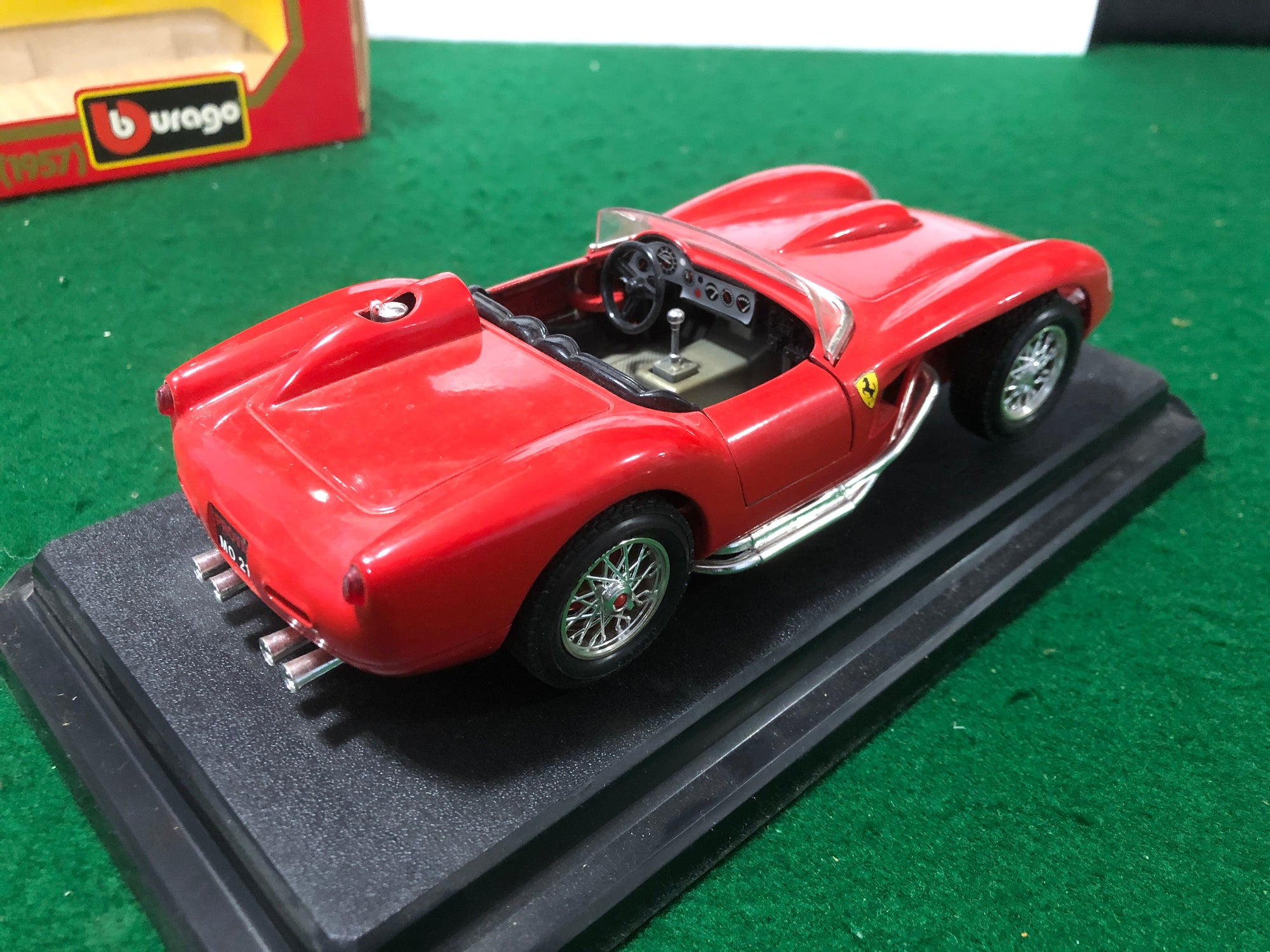 Ferrari 250 Testa Rossa Red by BBurago 1:24 (1507)