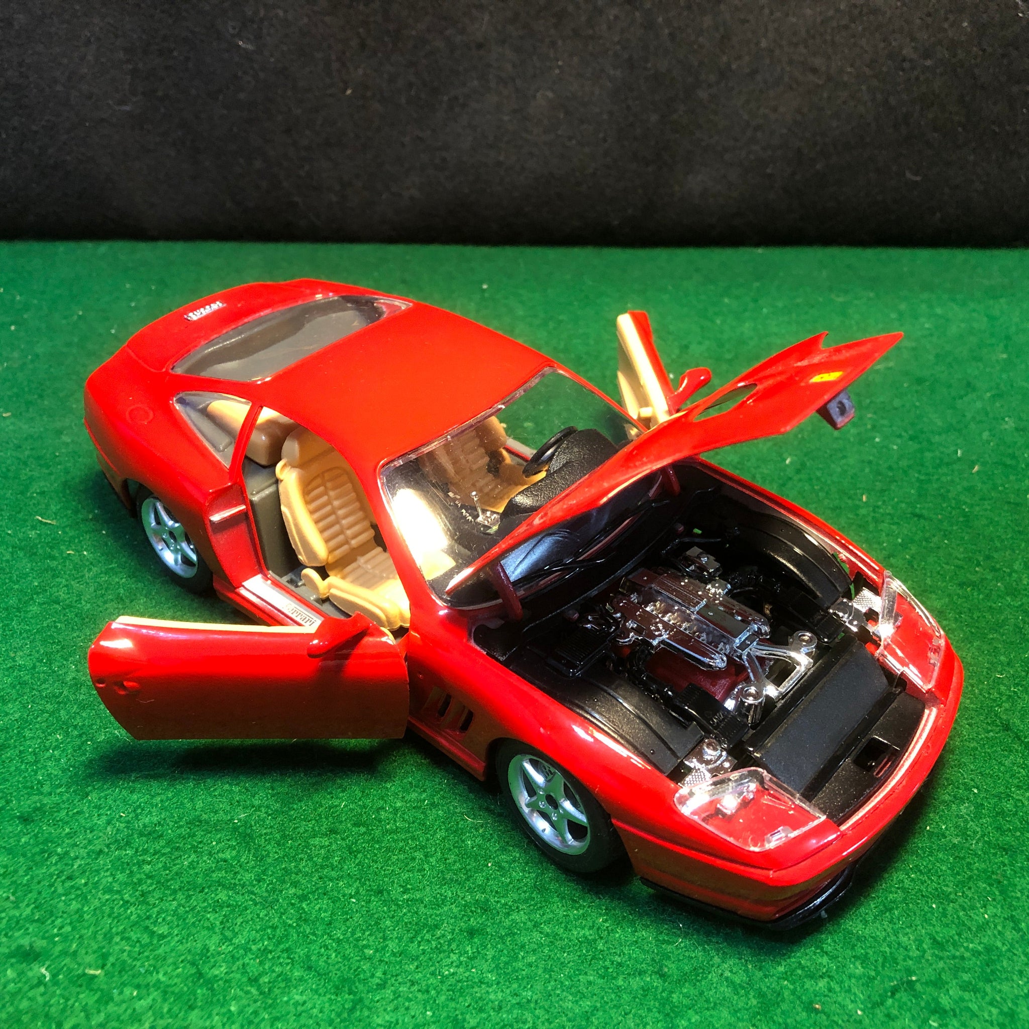 Ferrari 550 Maranello Red by BBurago 1:24 (1564)(No box)