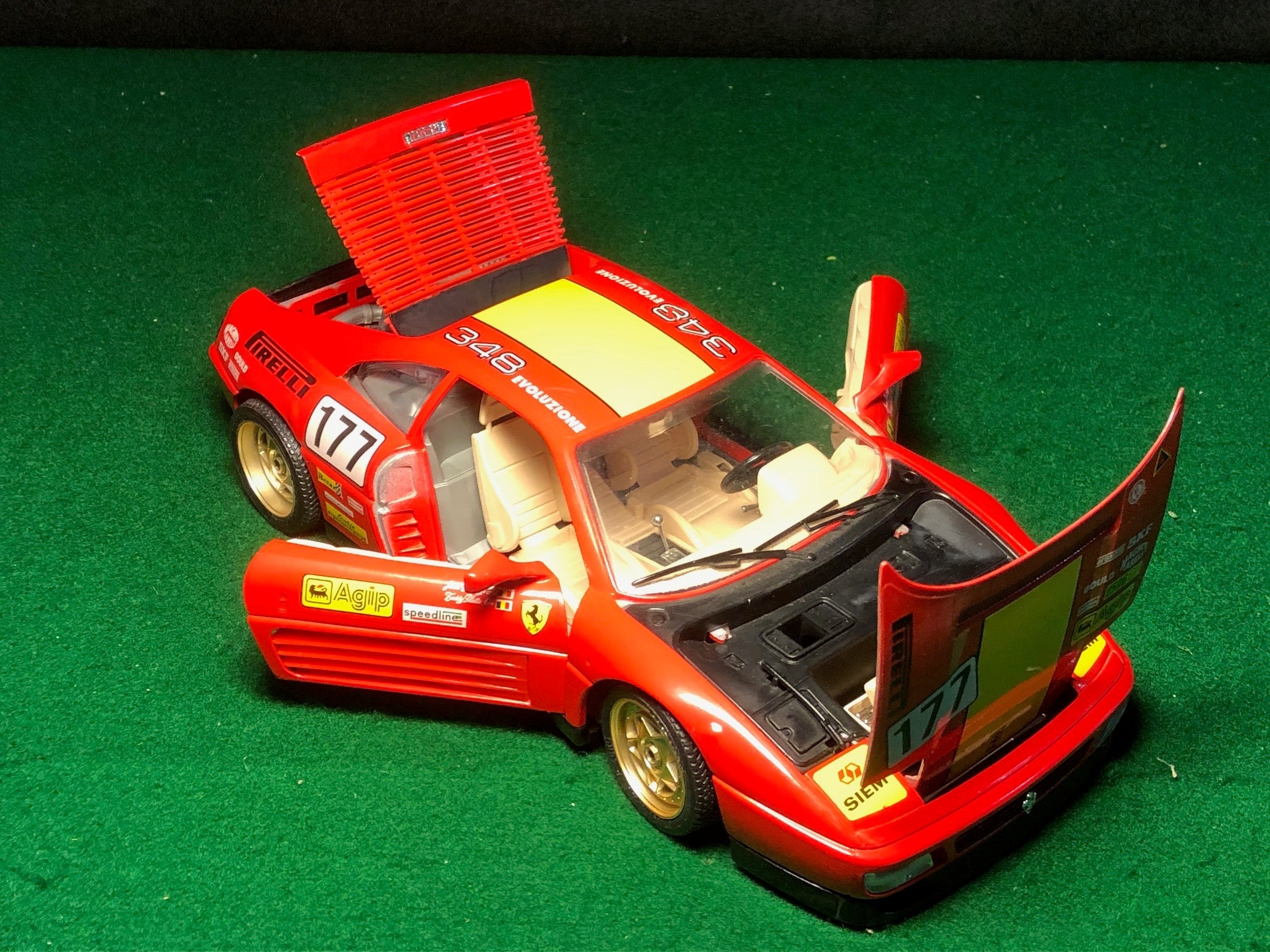 Ferrari 348 tb Evoluzione by BBurago 1:18 (3029)(No box)