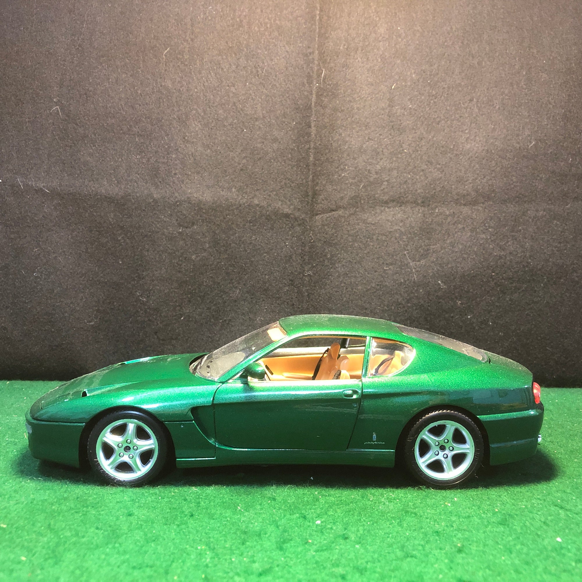 Ferrari 456 GT Metallic Green by BBurago 1:18 (3336)(No box)