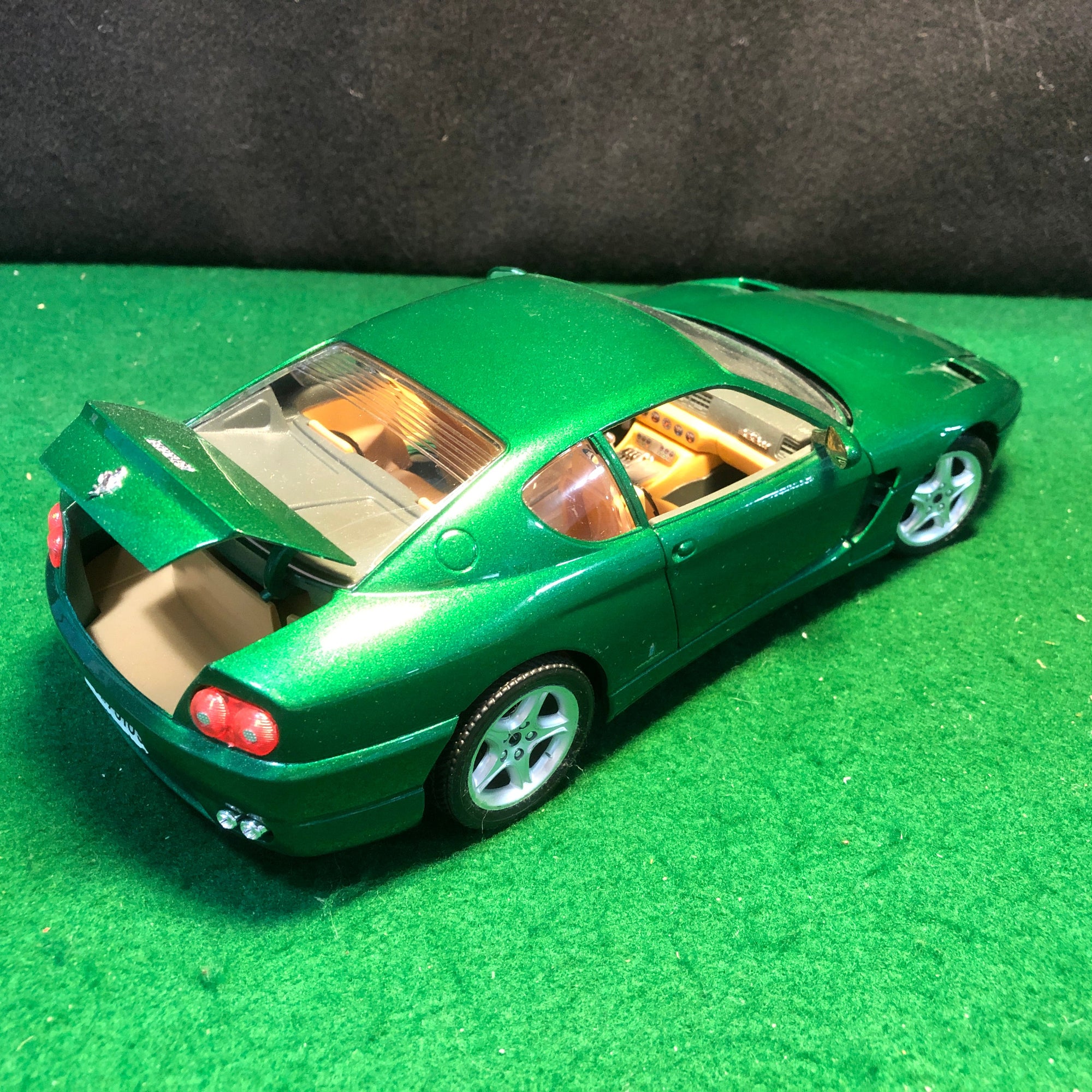 Ferrari 456 GT Metallic Green by BBurago 1:18 (3336)(No box)