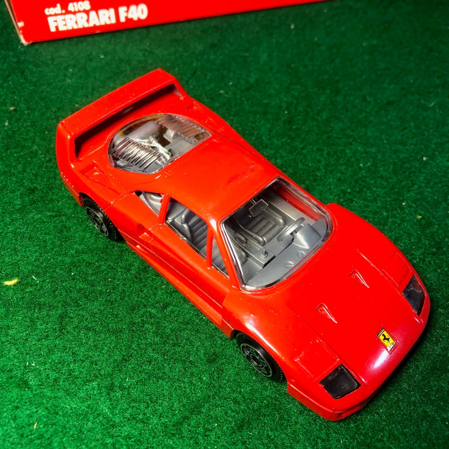 Ferrari F40 Red by BBurago 1:43 (4108)(S Bx)