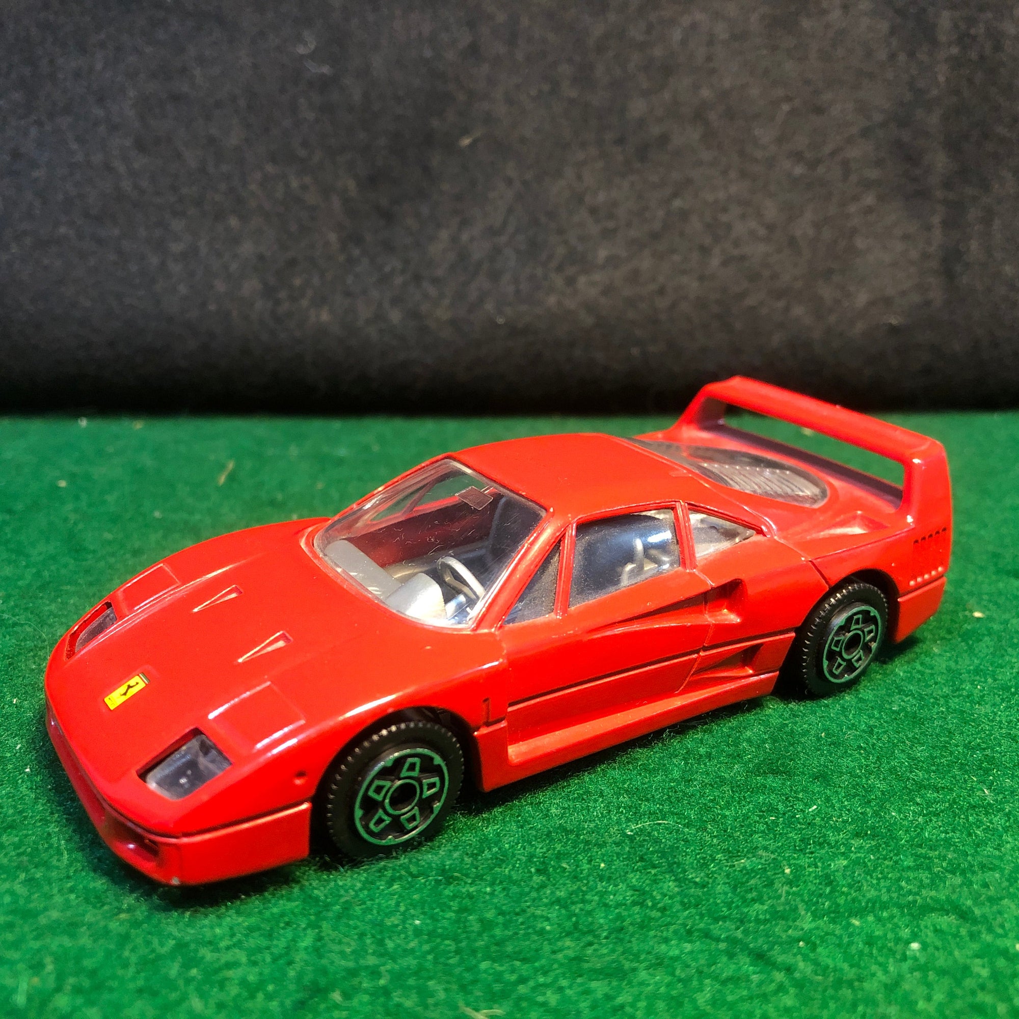 Ferrari F40 Red by BBurago 1:43 (4108)(No box)