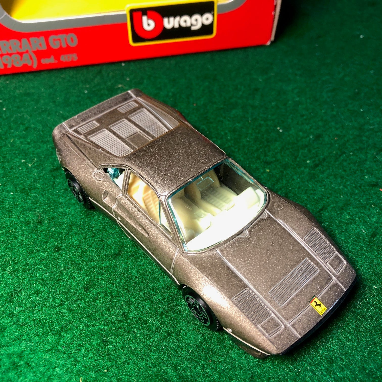 Ferrari 288 GTO Metallic Gray by BBurago 1:43 (4175)(R Bx)