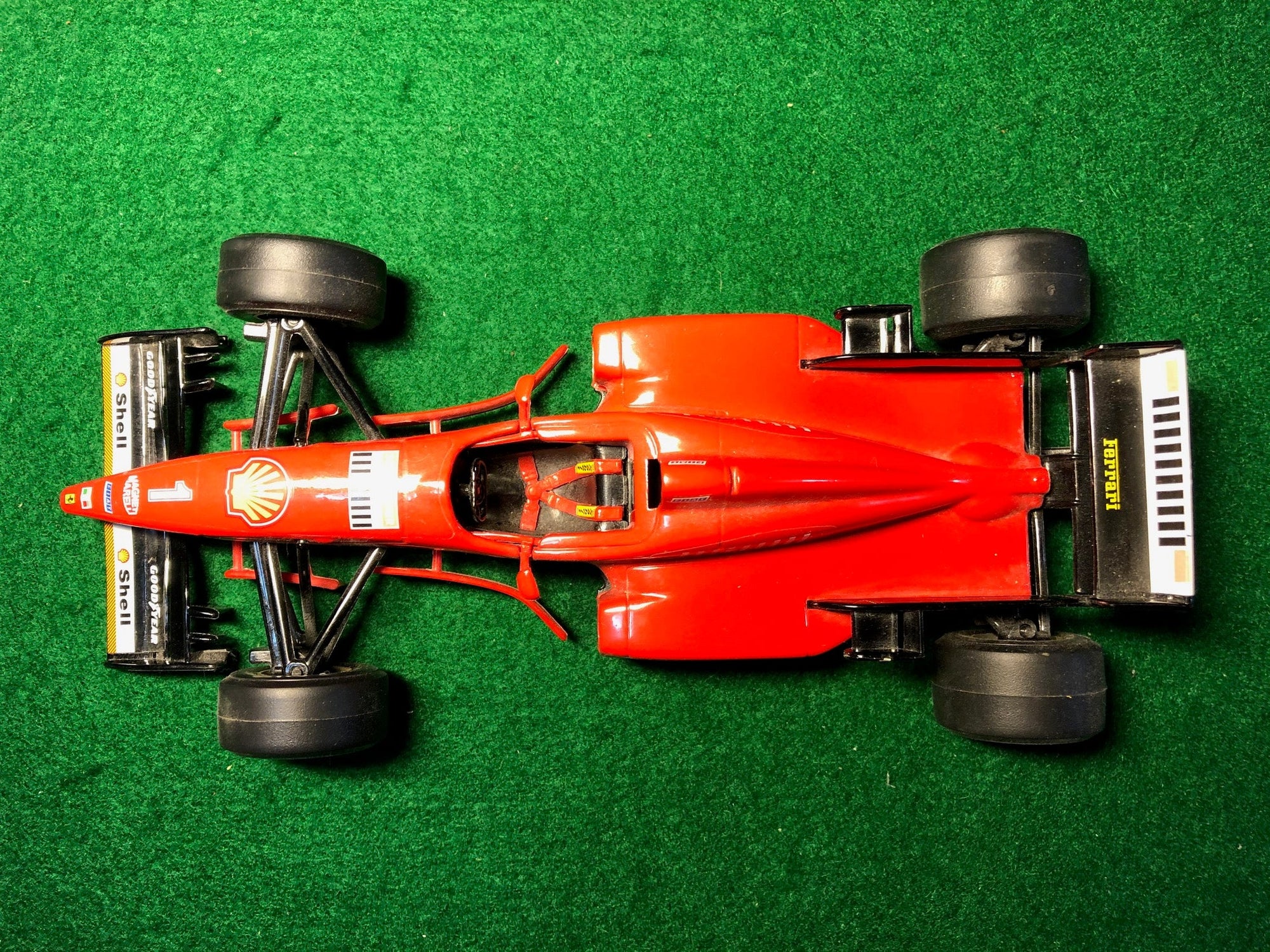 Ferrari F1 F310 Schumacher N 1 by BBurago 1:24 (6501)(No box)