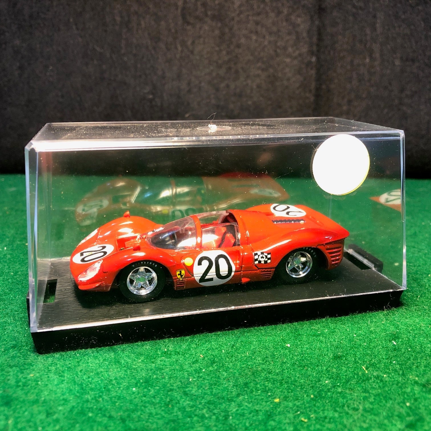 Ferrari 330 P4 Spyder N 20 24H Le Mans 1967 N27 Amon / Vaccarella by Brumm 1:43 (r160)
