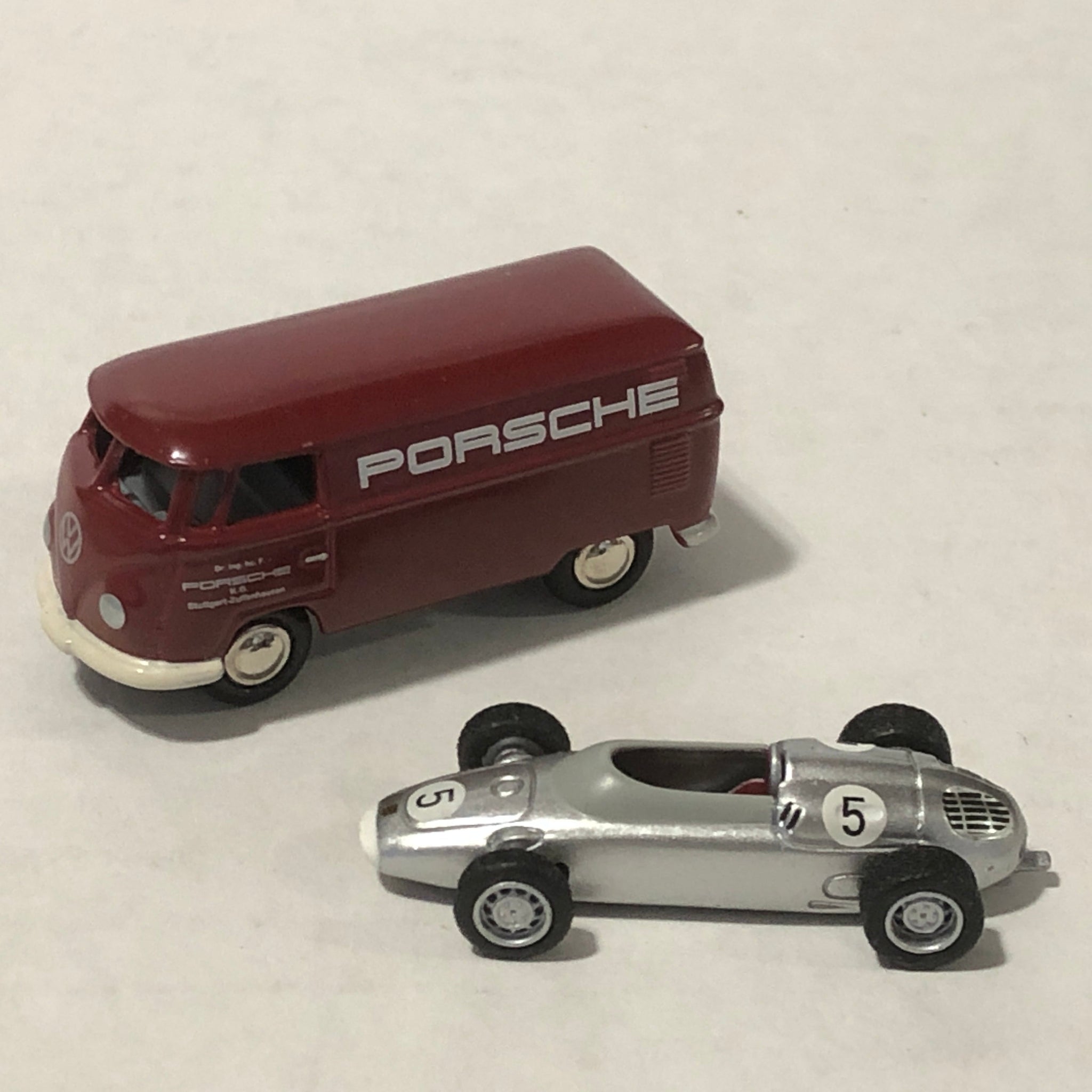 VW Transporter With Porsche 718 F2 Solitude Revival 2008 Set by Bub 1:87 (Ltd Ed of 500)