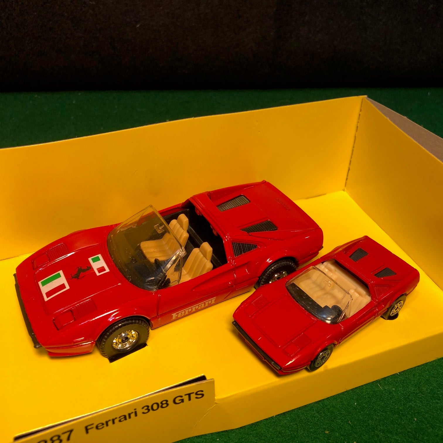 Ferrari 308 GTS Red 2-Car Set by Corgi Toys 1:36 & 1:55 (1387)
