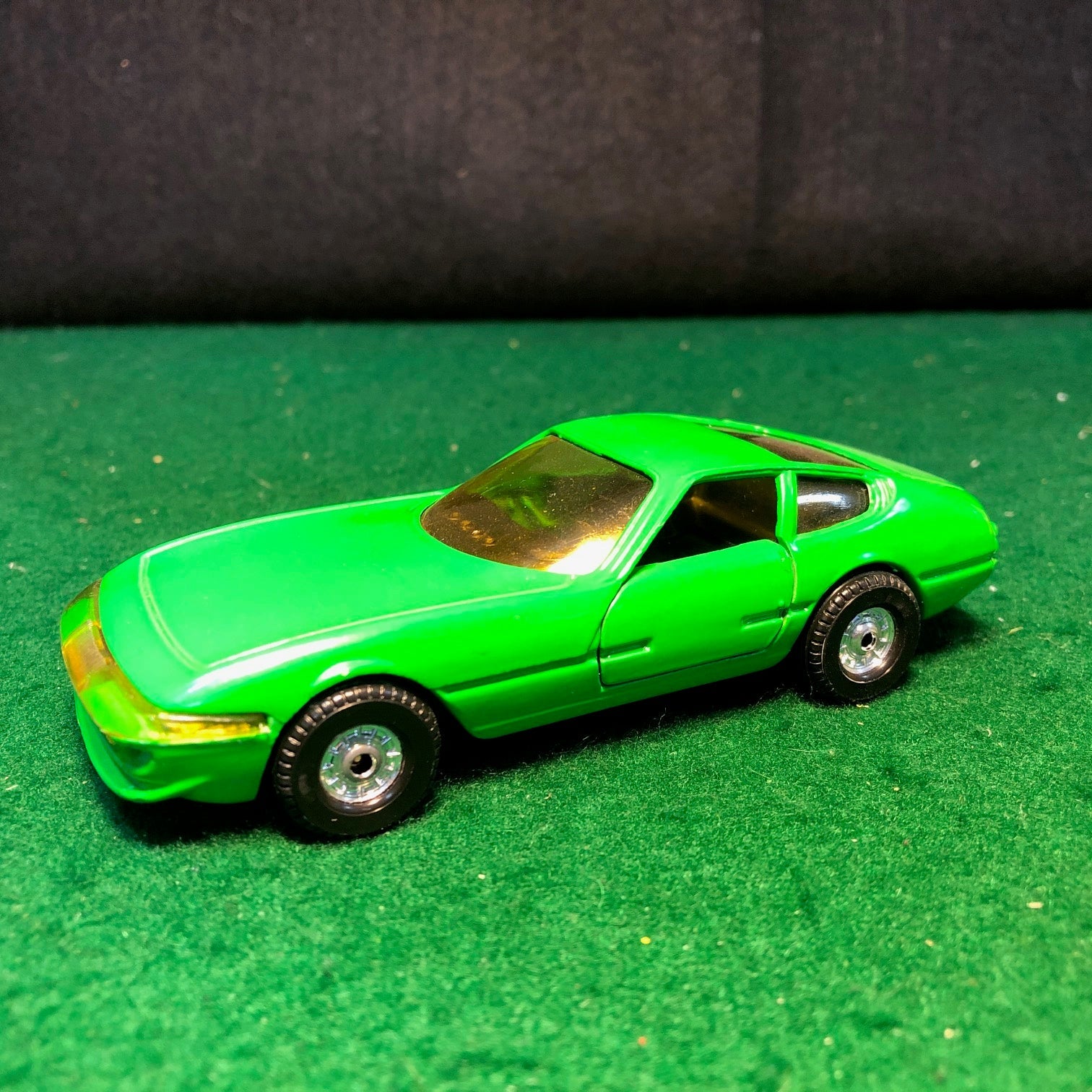 Ferrari 365 GTB/4 Daytona Green by Corgi Toys 1:36 (300)