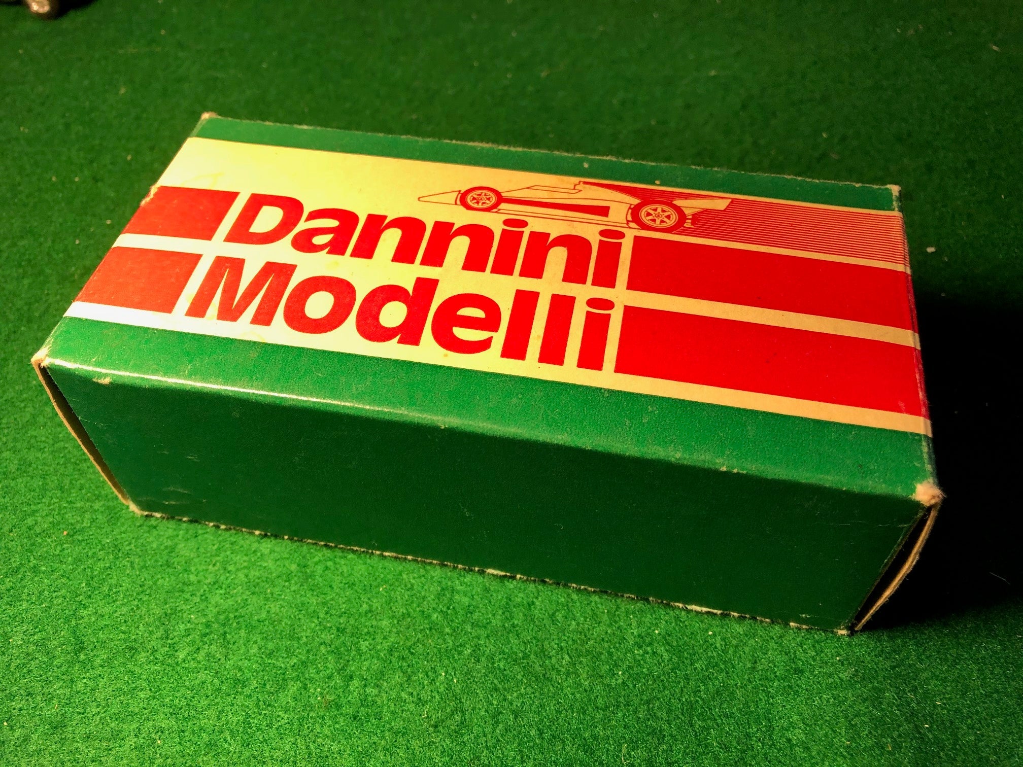 Ferrari 250 GTE 2+2 Kit by Dannini 1:43 (DN4)