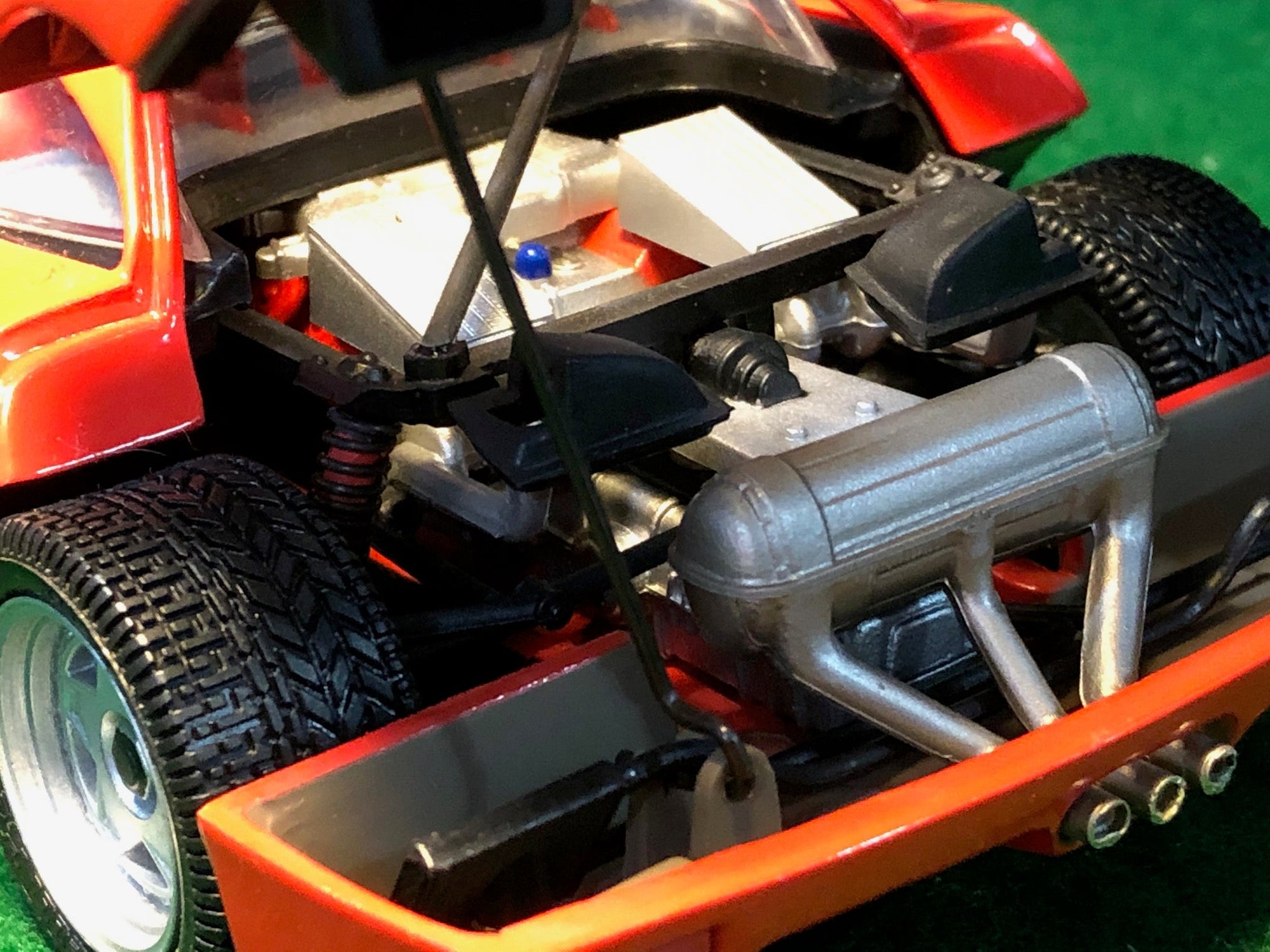 Ferrari F40 Red by Franklin Mint 1:24 (No box)