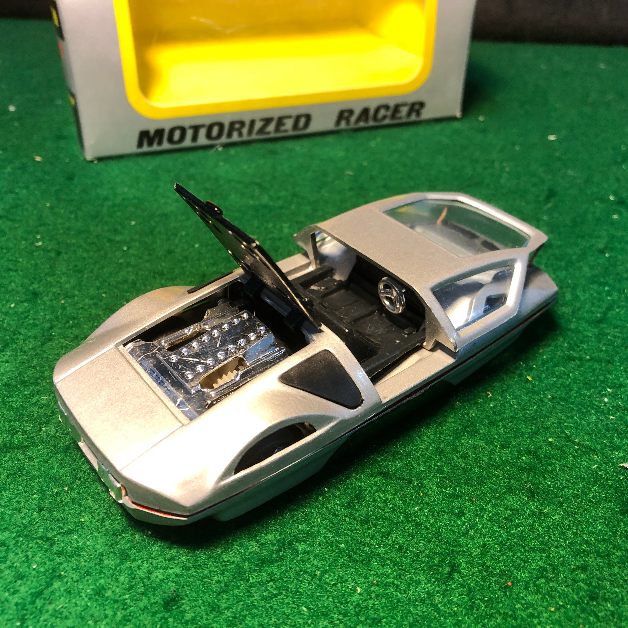 Ferrari 512 S Modulo Pininfarina Silver by Superior Racers 1:43 (SS904)