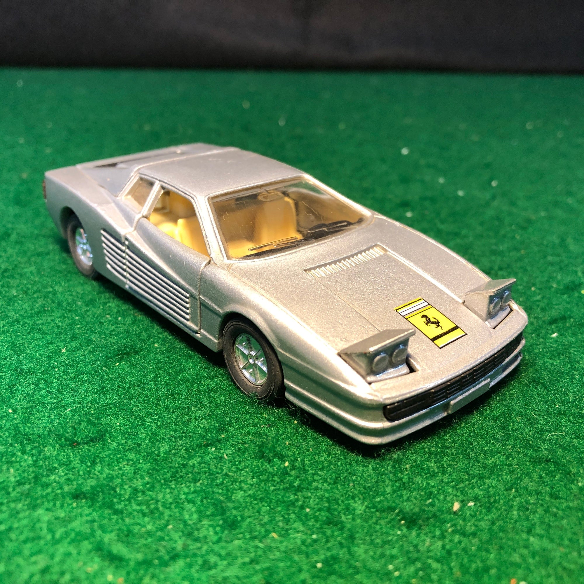Ferrari Testarossa Gray Motorized 1:39 (SS-913)(No box)