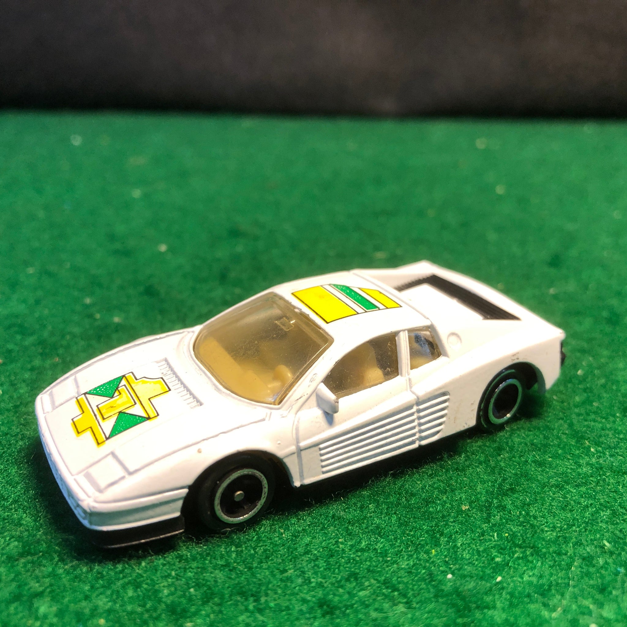 Ferrari Testarossa White w/Green & Yellow Decoration 1:64 (No box)