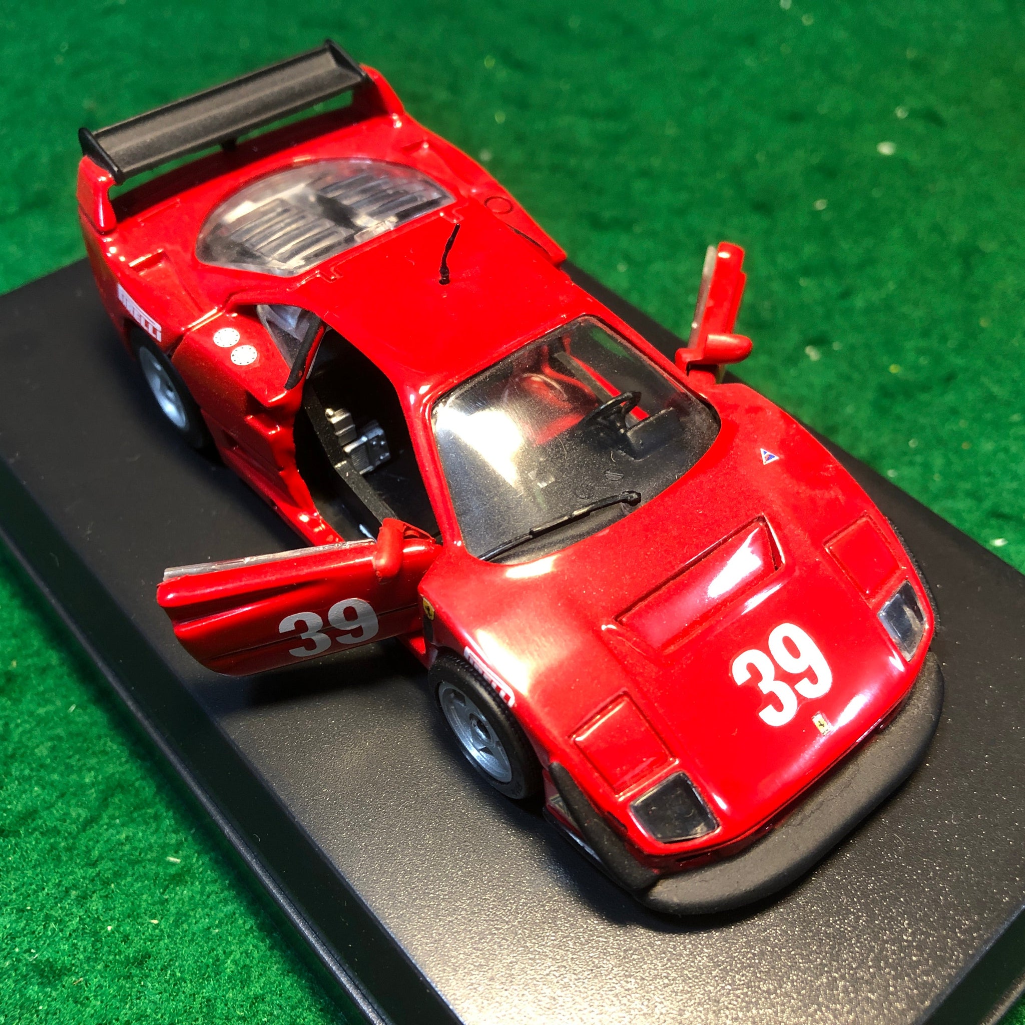 Ferrari F40 GT/LM Le Mans N 39 by DetailCars 1:43 (151)