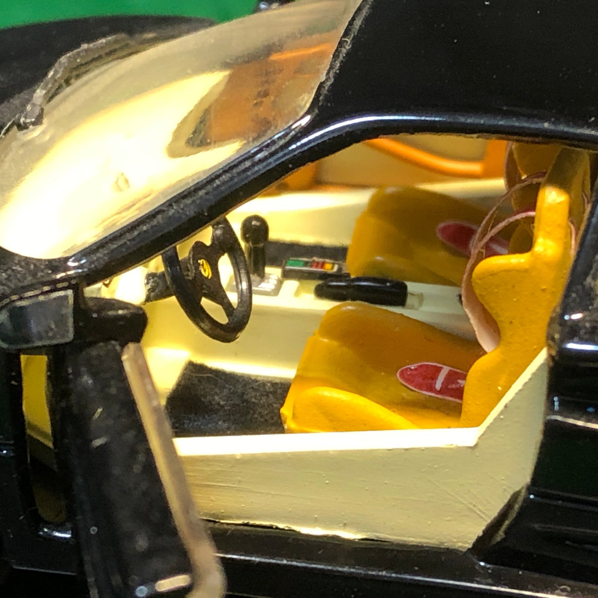 Ferrari F40 Metallic Black by DetailCars 1:43 (152)