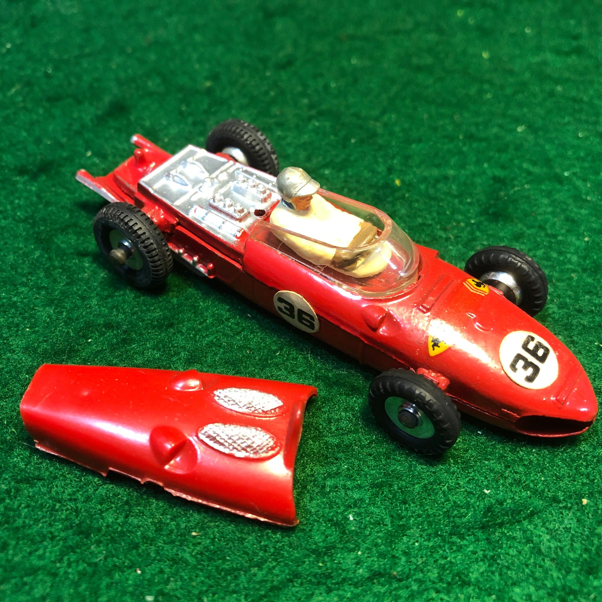 Ferrari 156 F1 N 36 by Dinky / Meccano 1:43 (242)