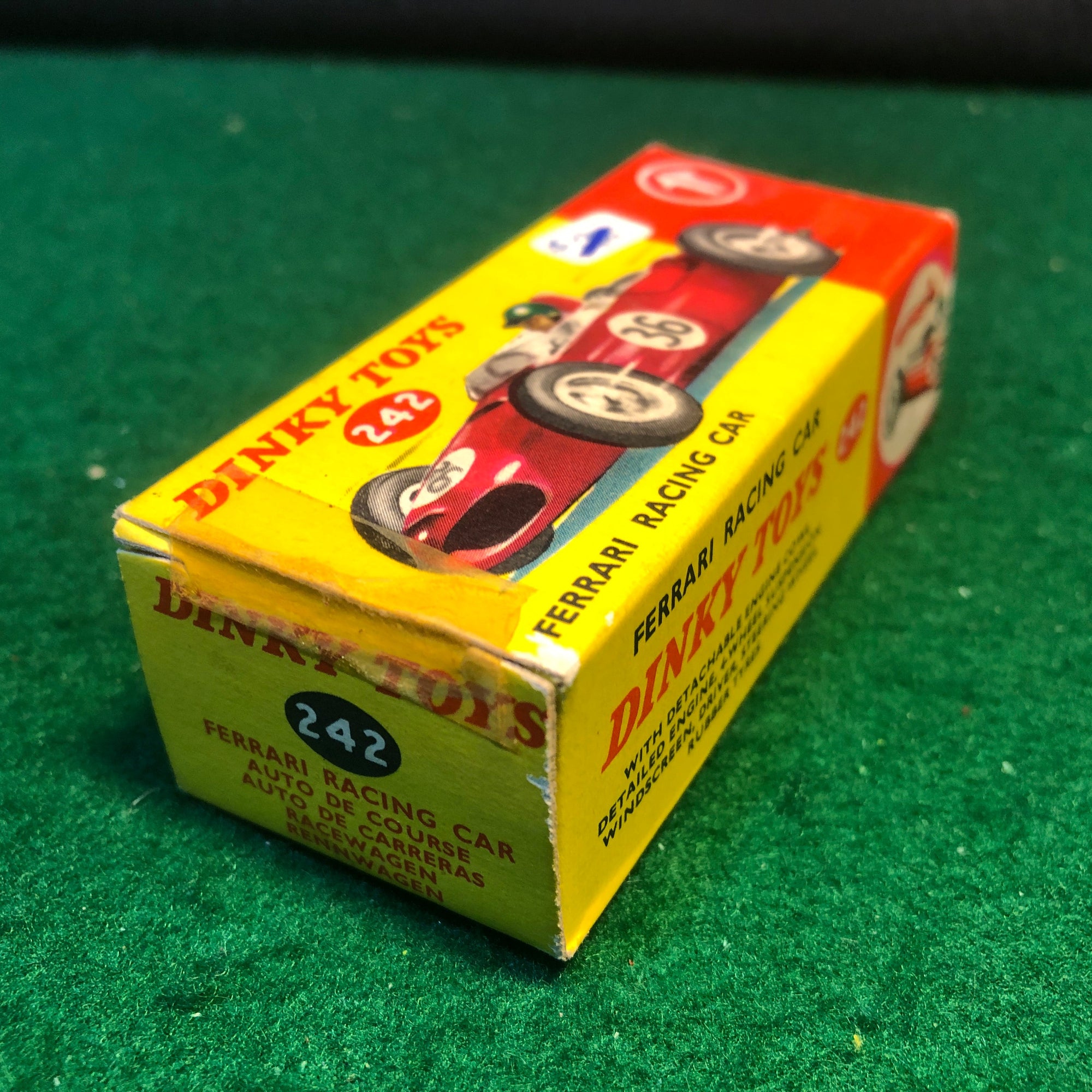 Ferrari 156 F1 N 36 by Dinky / Meccano 1:43 (242)