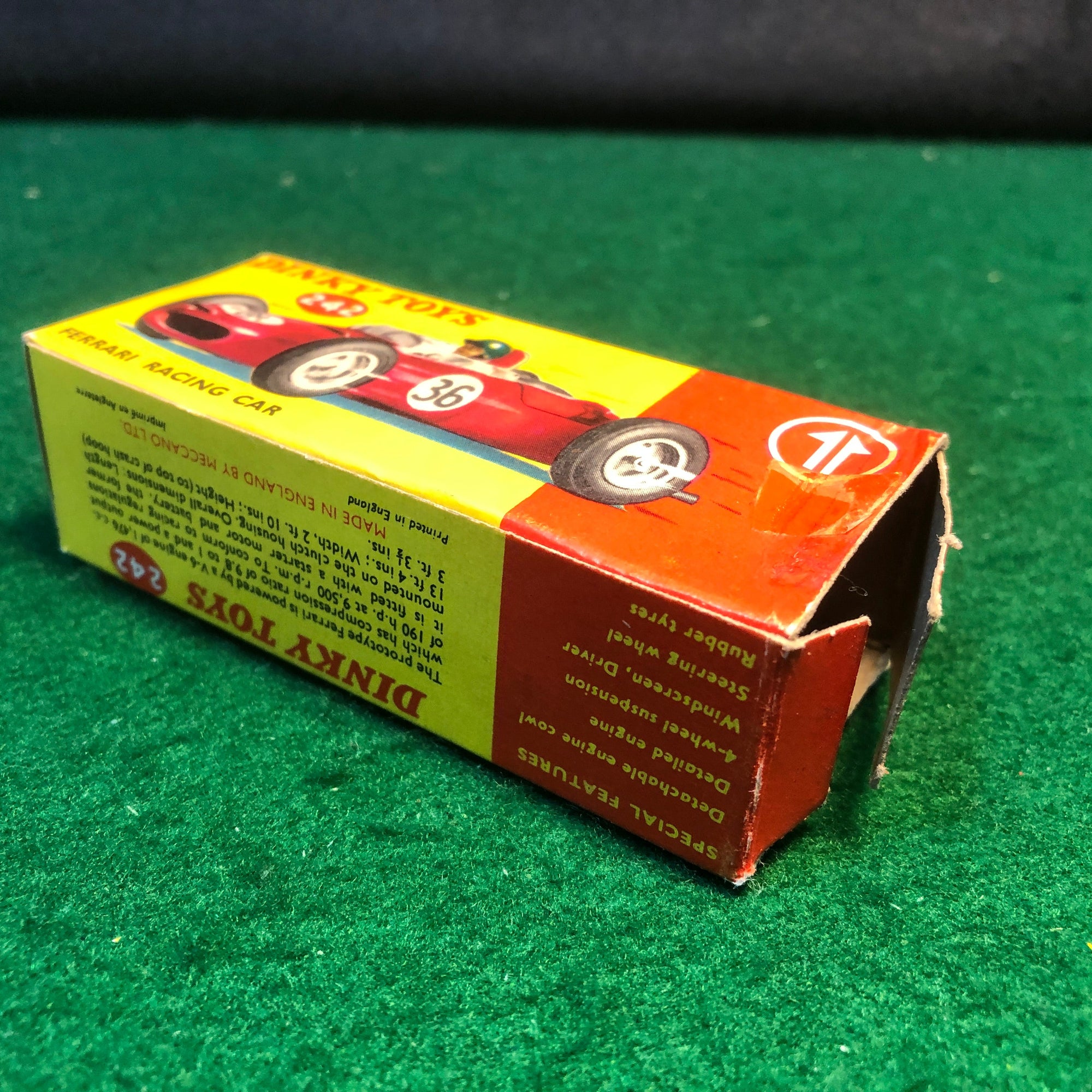 Ferrari 156 F1 N 36 by Dinky / Meccano 1:43 (242)