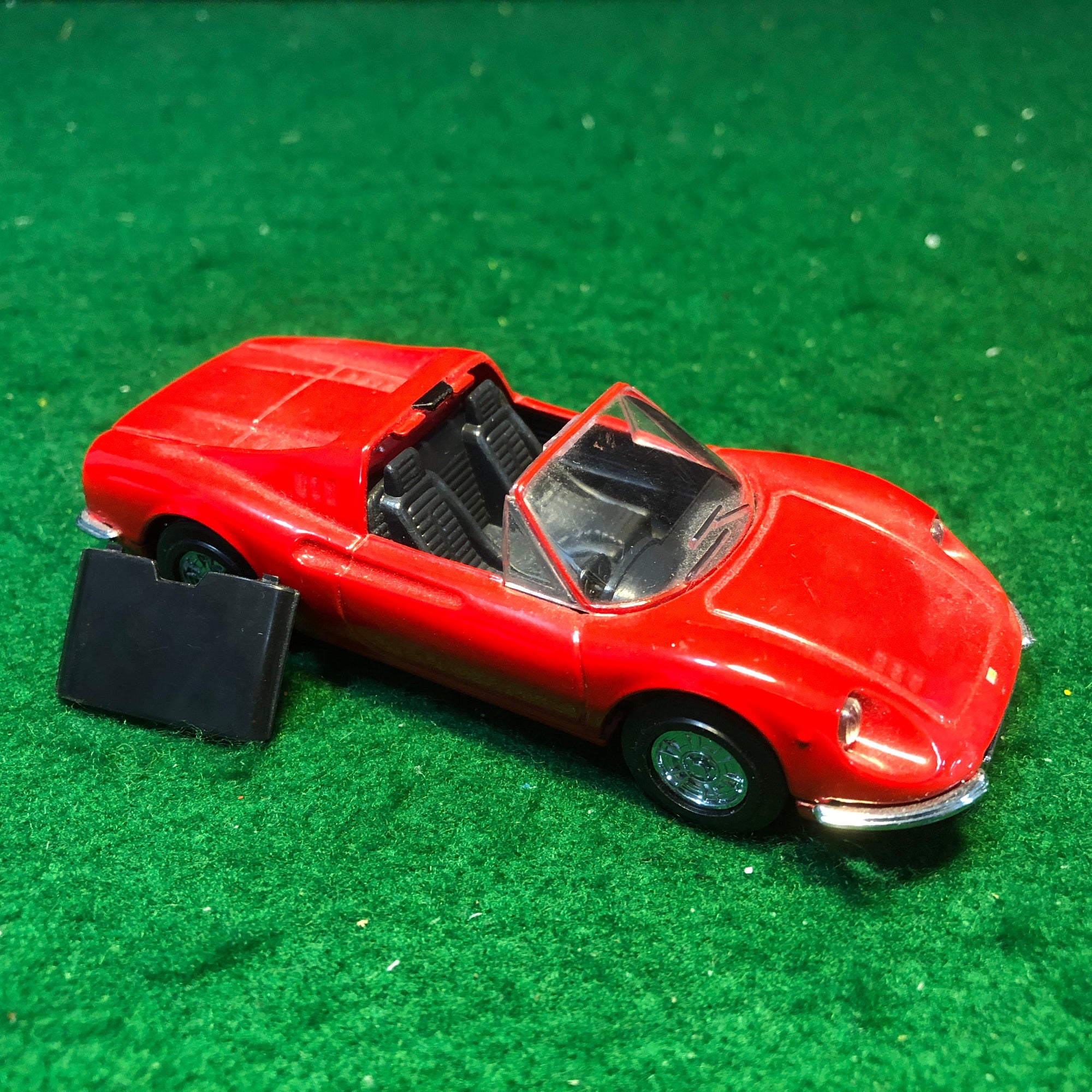 Ferrari 246 Dino GTS Red by Dinky / Meccano 1:43 (DY24)(No box)