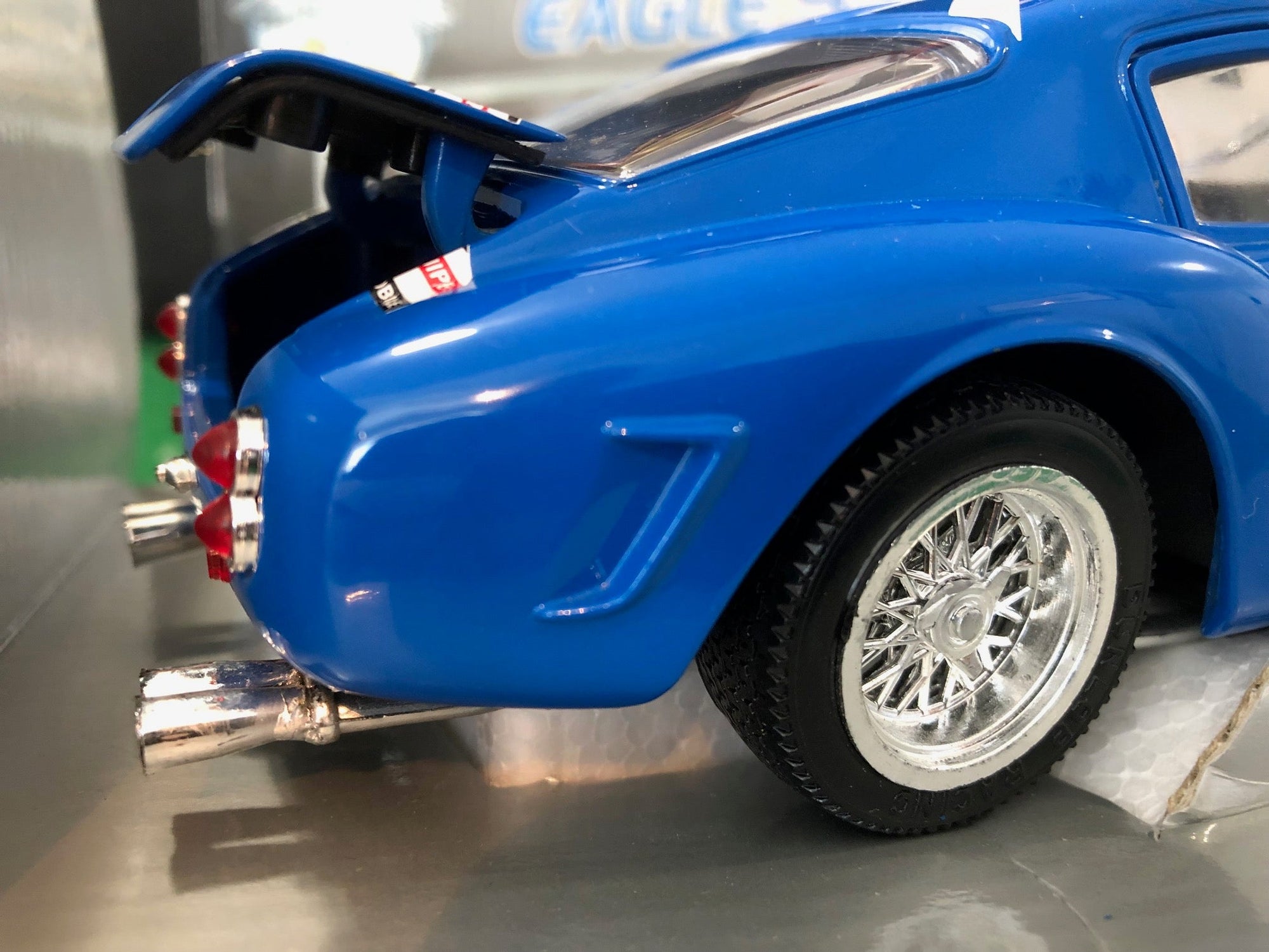 Ferrari 250 GT SWB 1961 TdF N. 147 by Eagle's Race 1:18