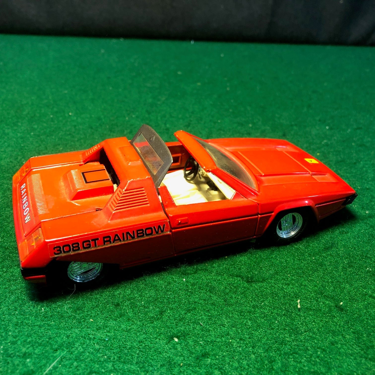 Ferrari 308 GT Rainbow Bertone Red by Eidai 1:28 (44)(No box)