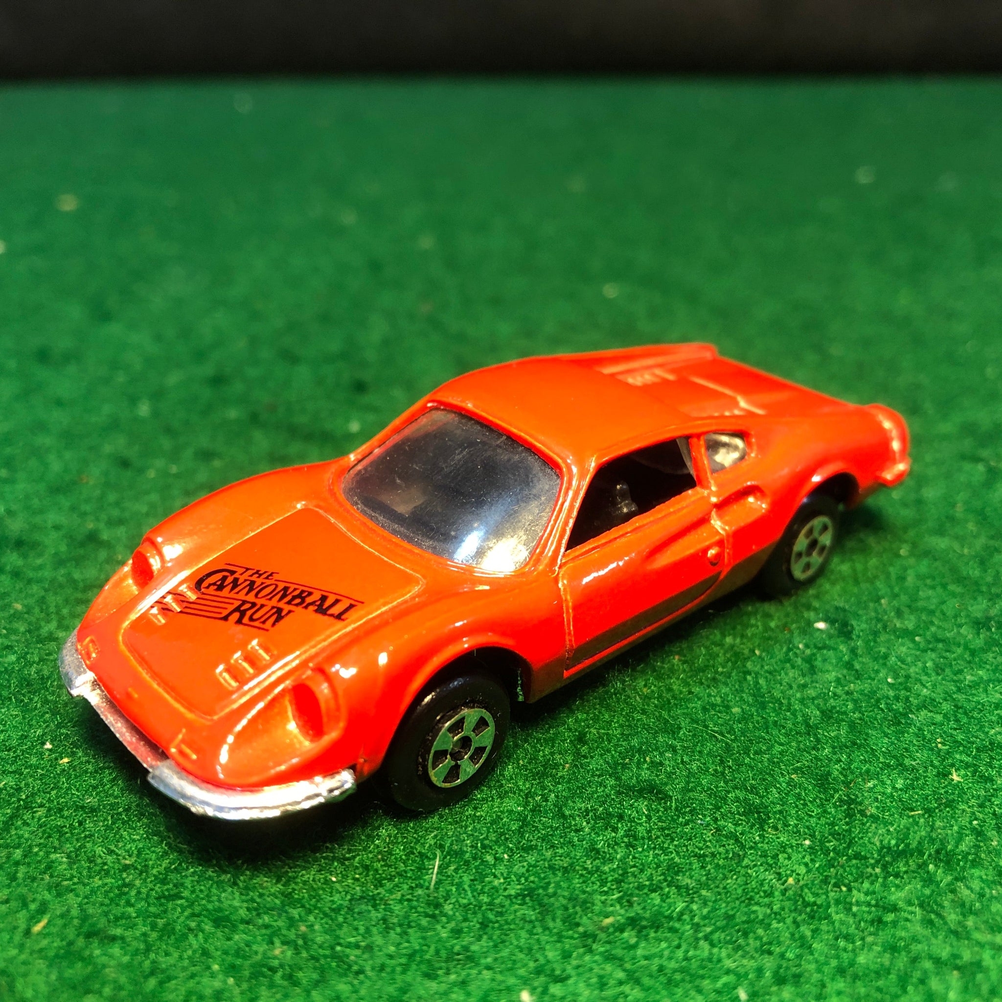 Ferrari 246 GT Red Cannonball Run by Ertl 1:64 (1869)(No box)