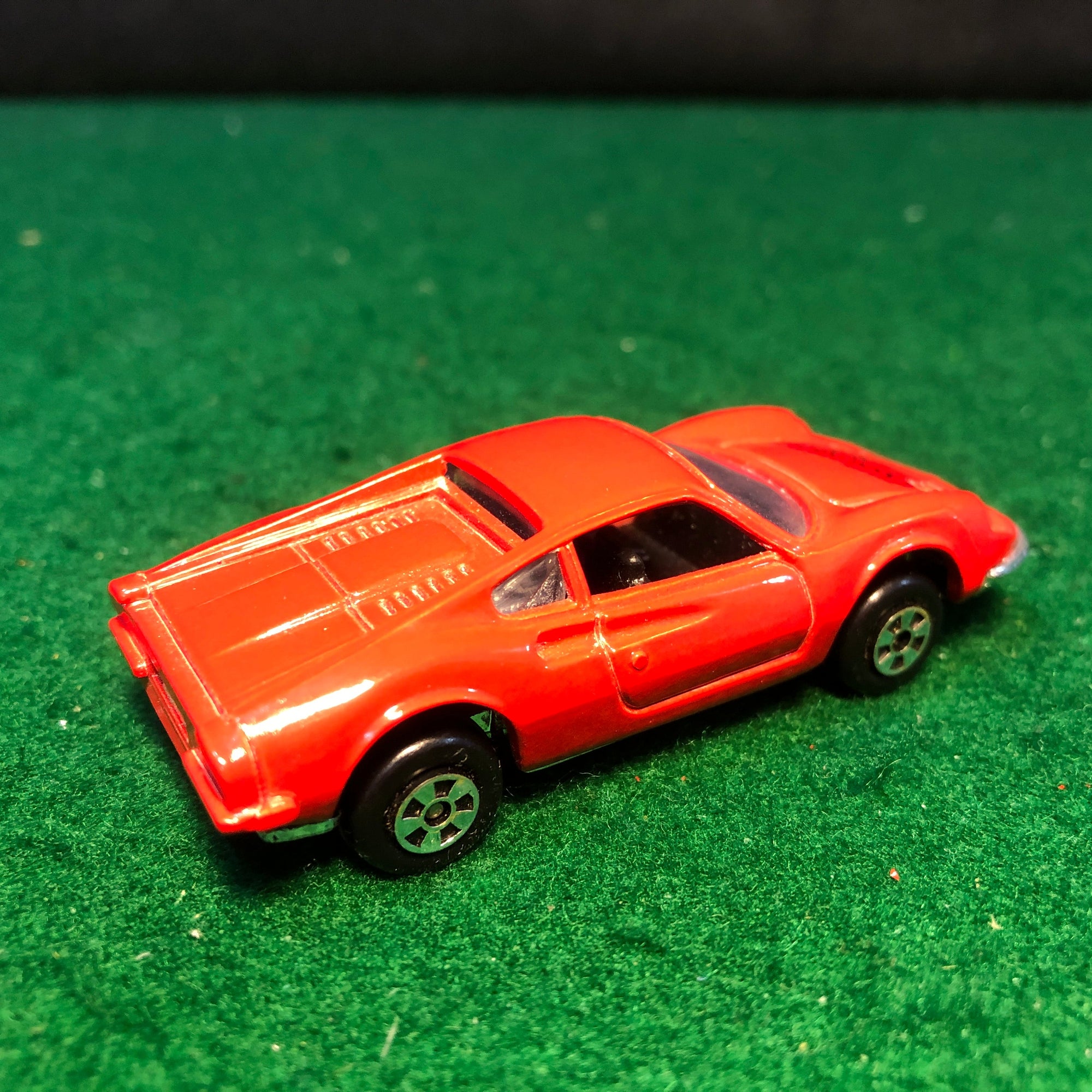 Ferrari 246 GT Red Cannonball Run by Ertl 1:64 (1869)(No box)