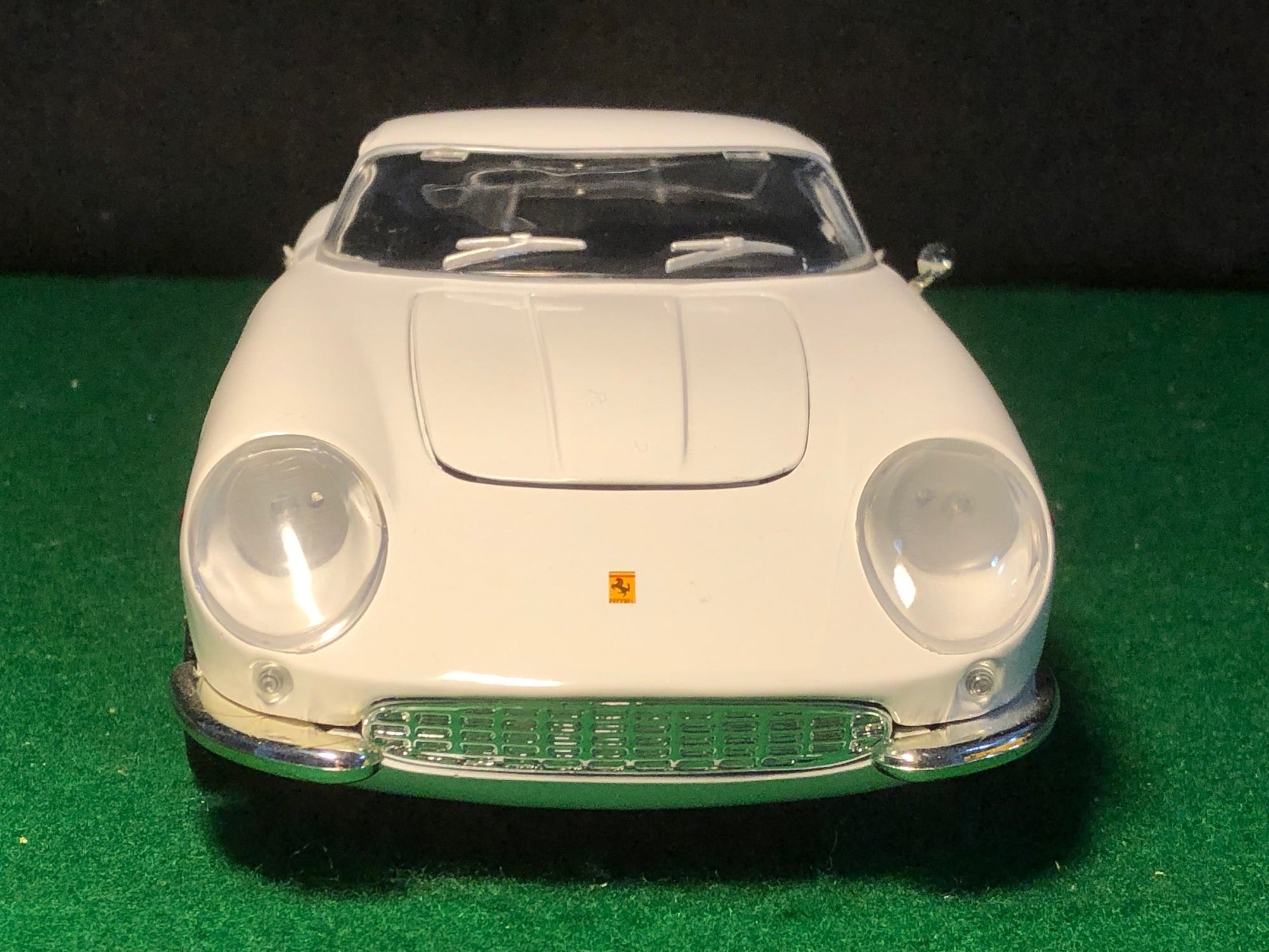 Ferrari 275 GTB/4 White by Ertl 1:18 (7476)(No box)